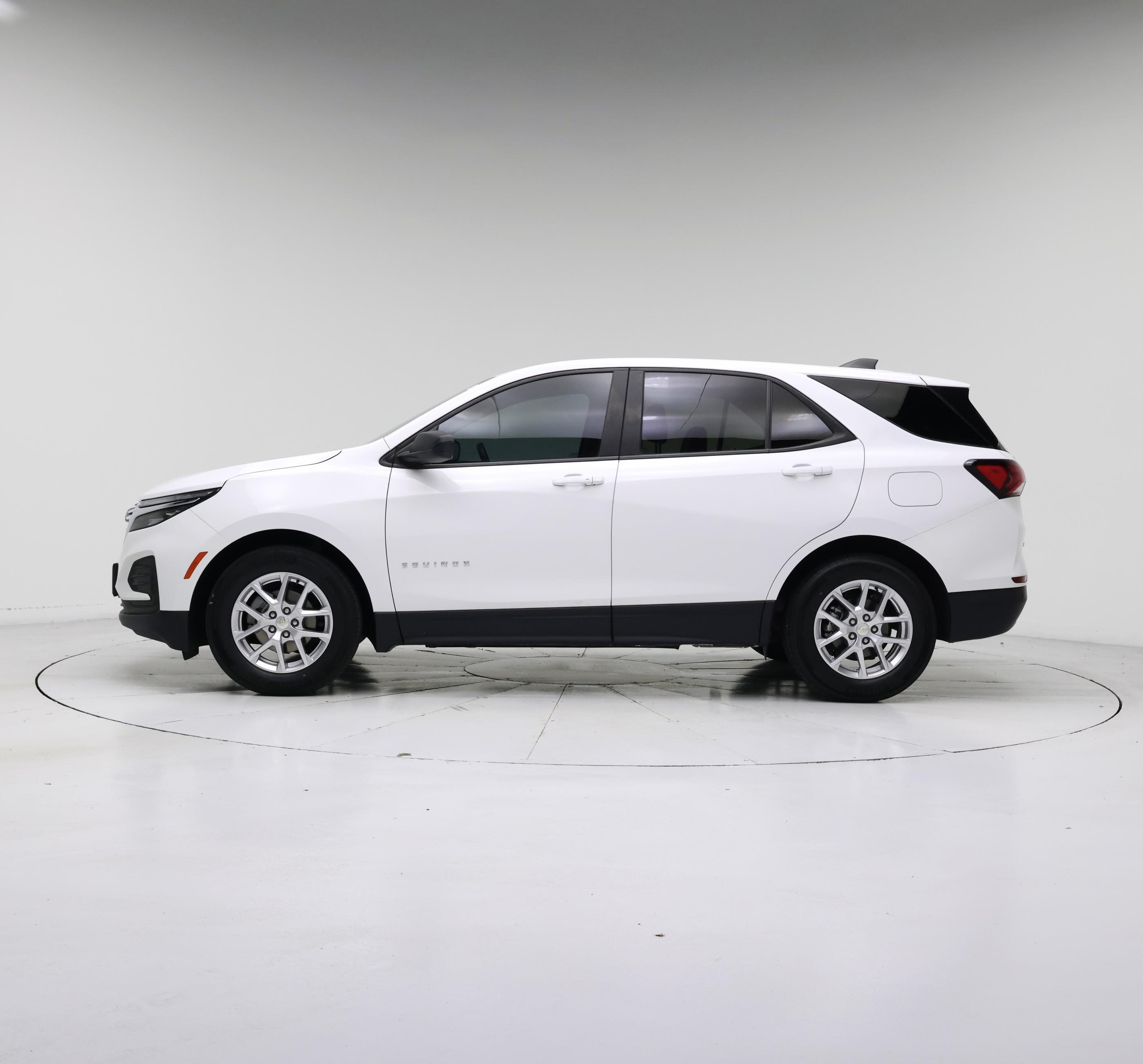 Thumbnail: 2023 Chevrolet Equinox - 3