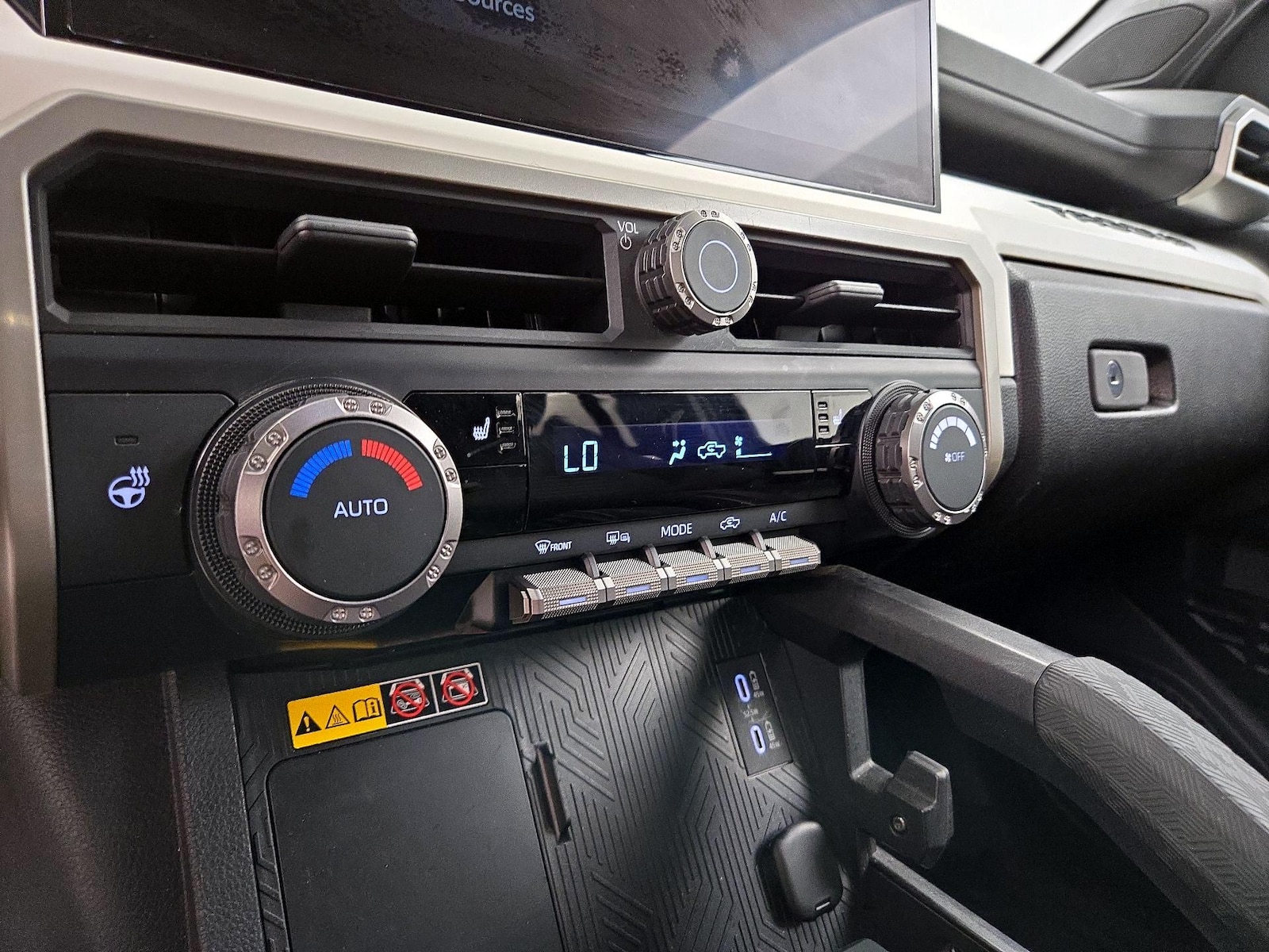 2024 Toyota Tacoma TRD Sport - Photo 17