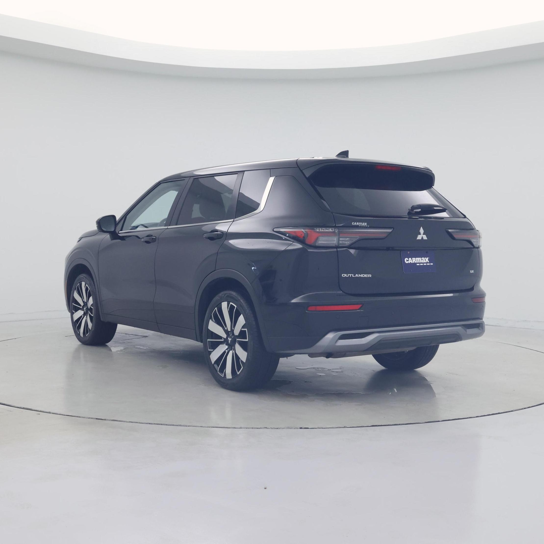 Thumbnail: 2025 Mitsubishi Outlander - 2