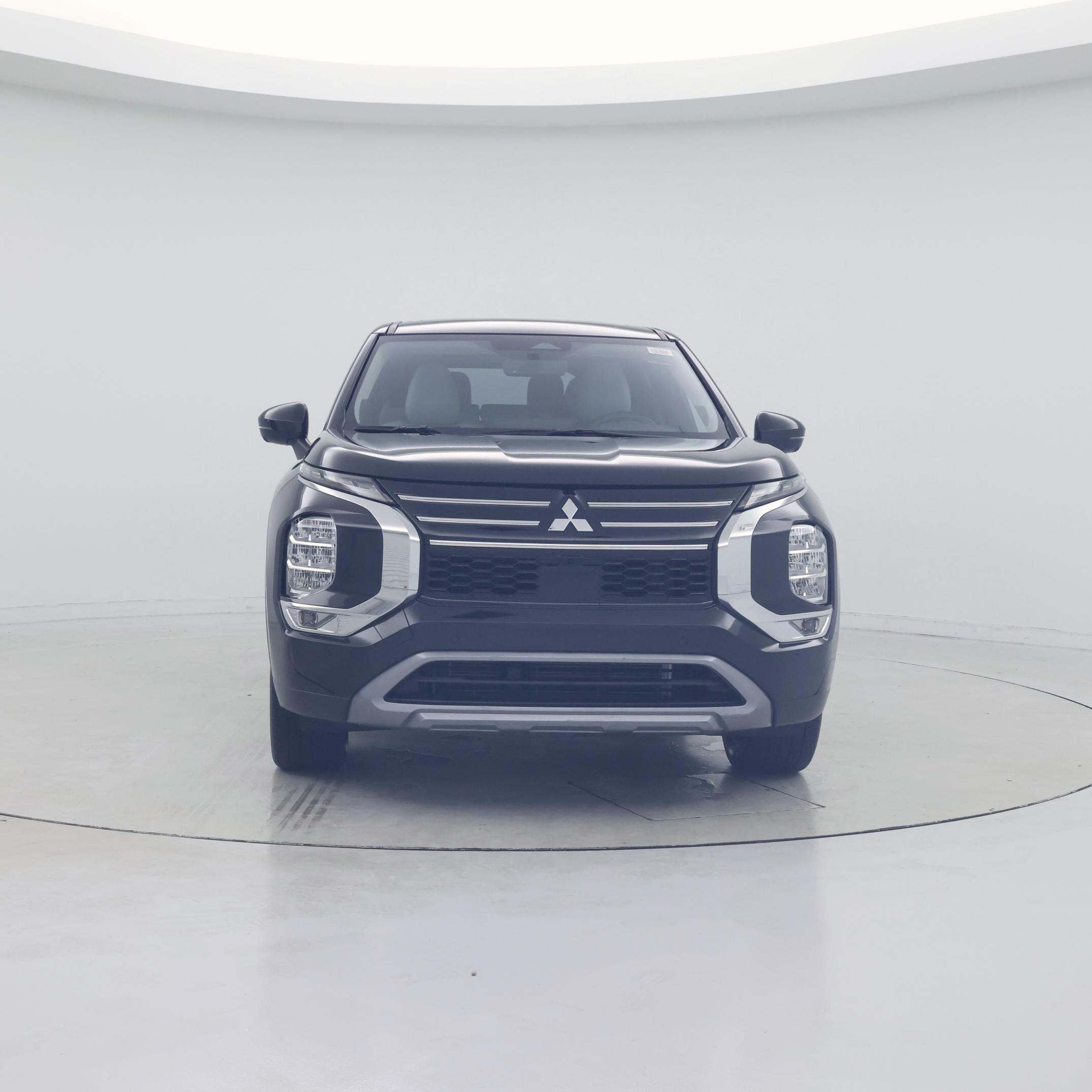 Thumbnail: 2025 Mitsubishi Outlander - 5