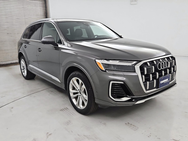 2025 Audi Q7 Premium Plus