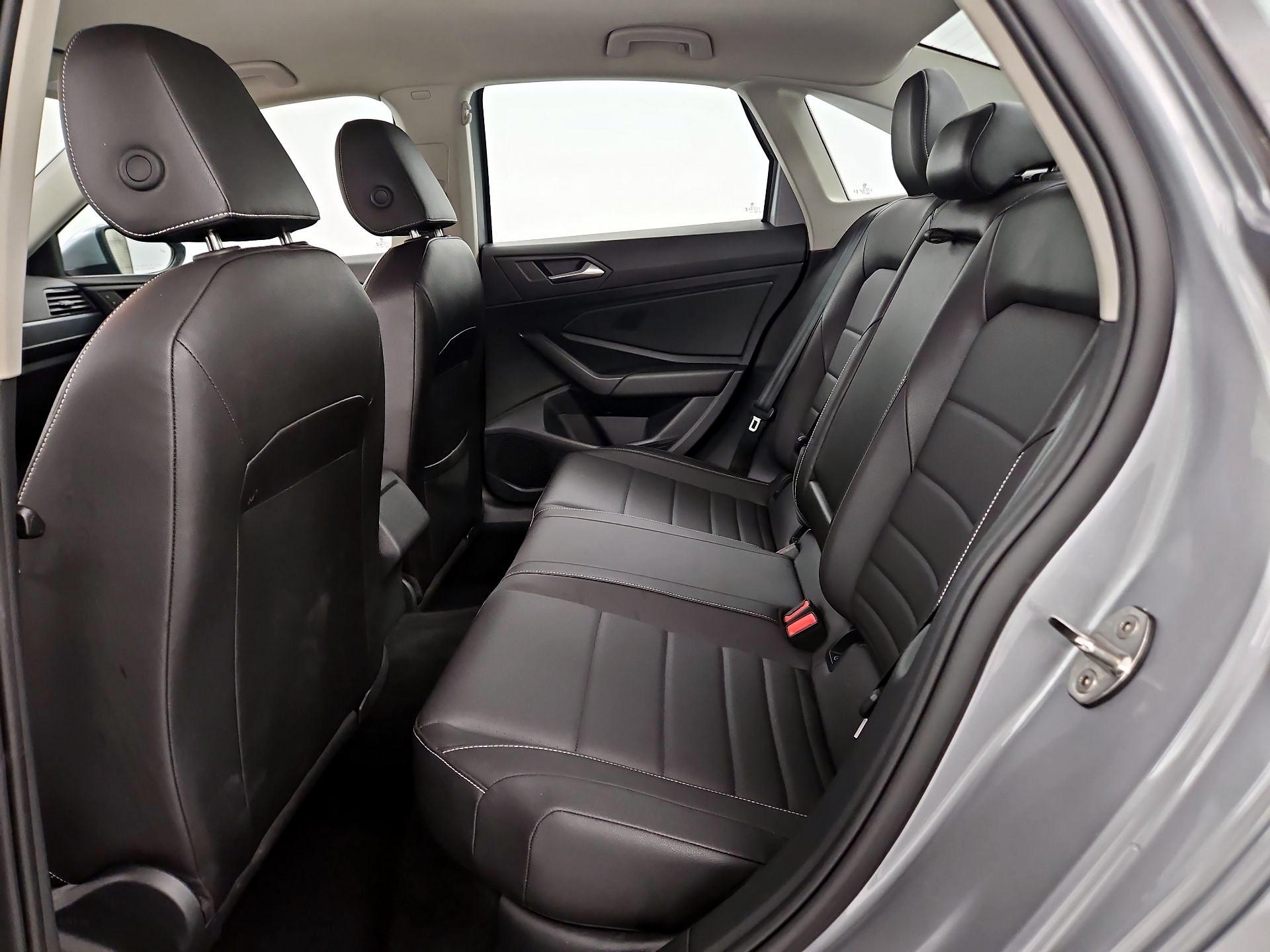 Thumbnail: 2024 Volkswagen Jetta - 17