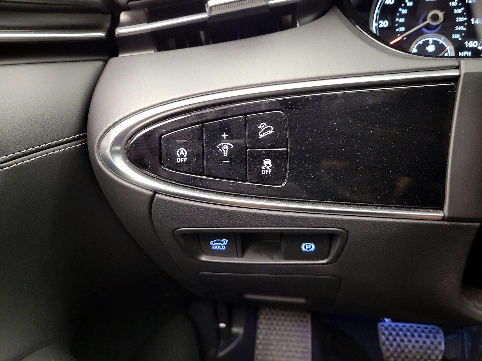 2025 GENESIS GV70 Standard - Photo 14