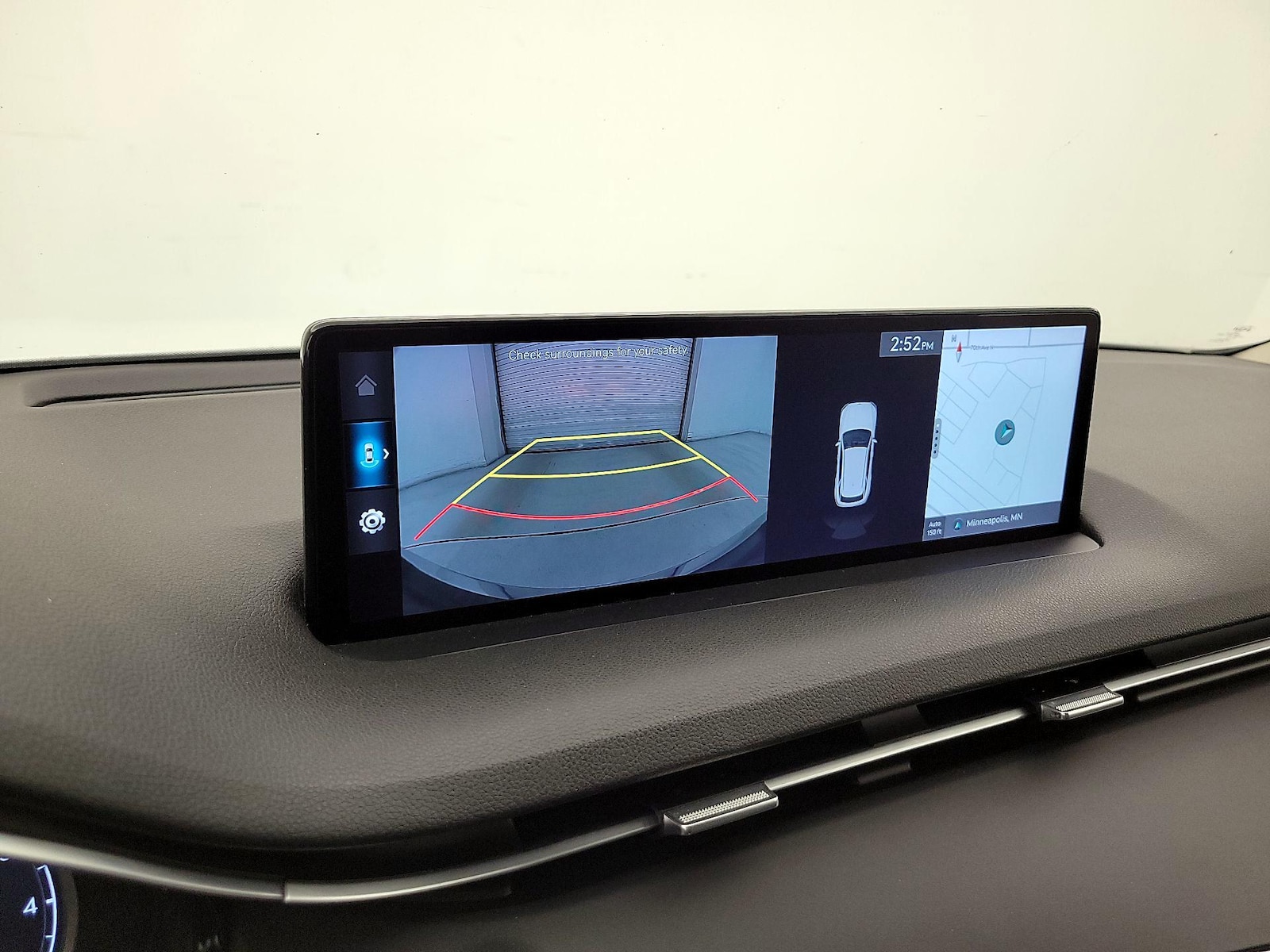 2025 GENESIS GV70 Standard - Photo 16