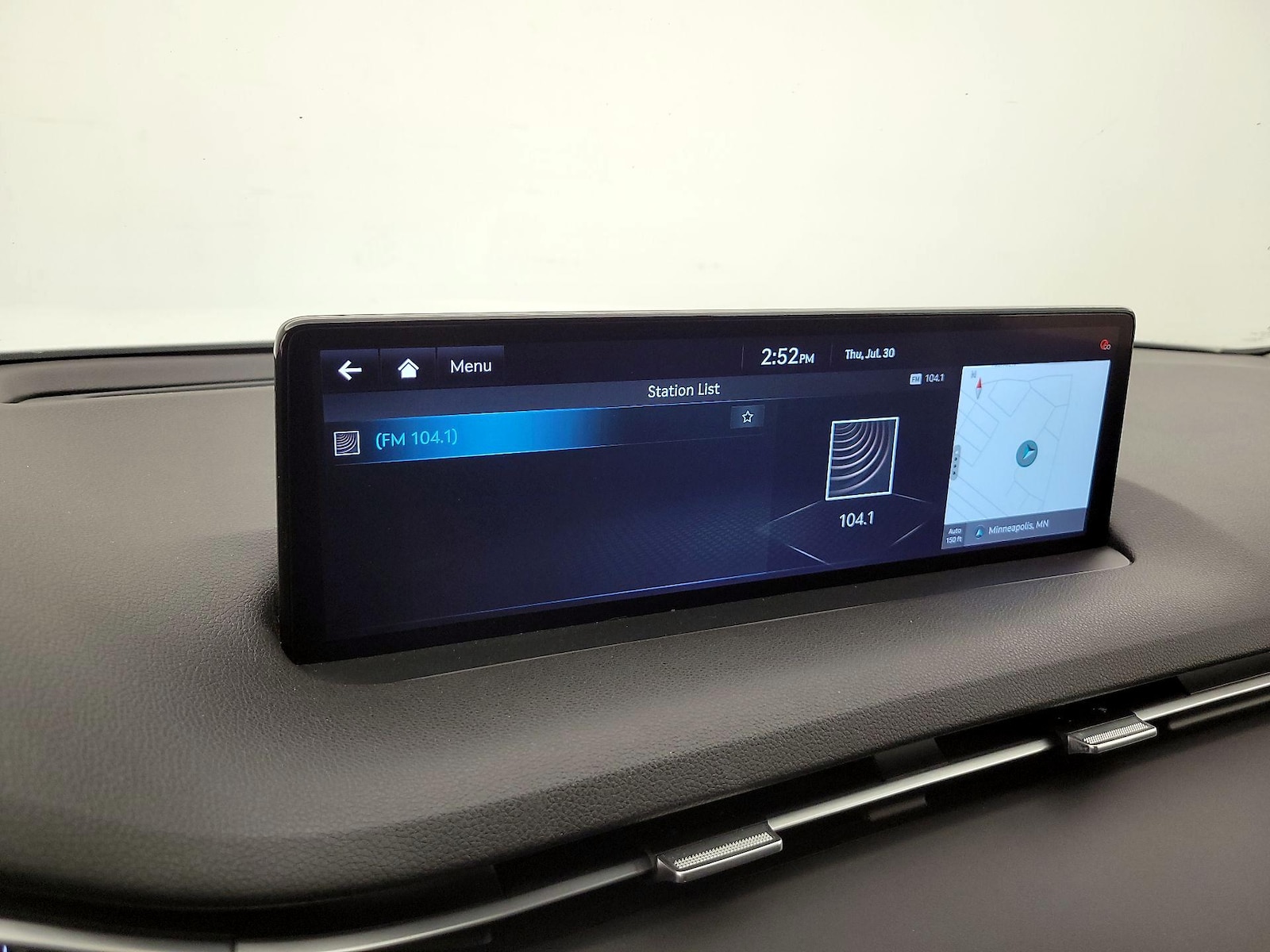 2025 GENESIS GV70 Standard - Photo 17