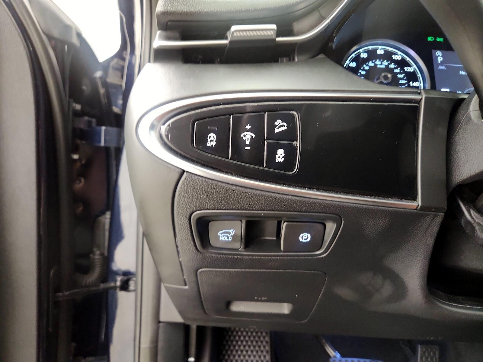 2025 GENESIS GV70 Standard - Photo 14