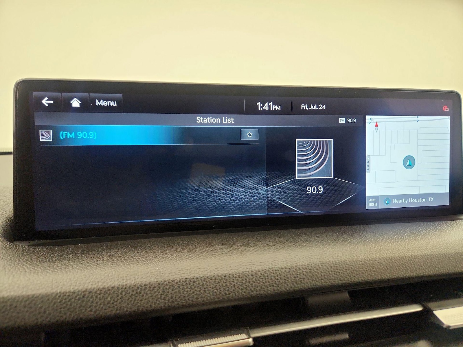 2025 GENESIS GV70 Standard - Photo 16