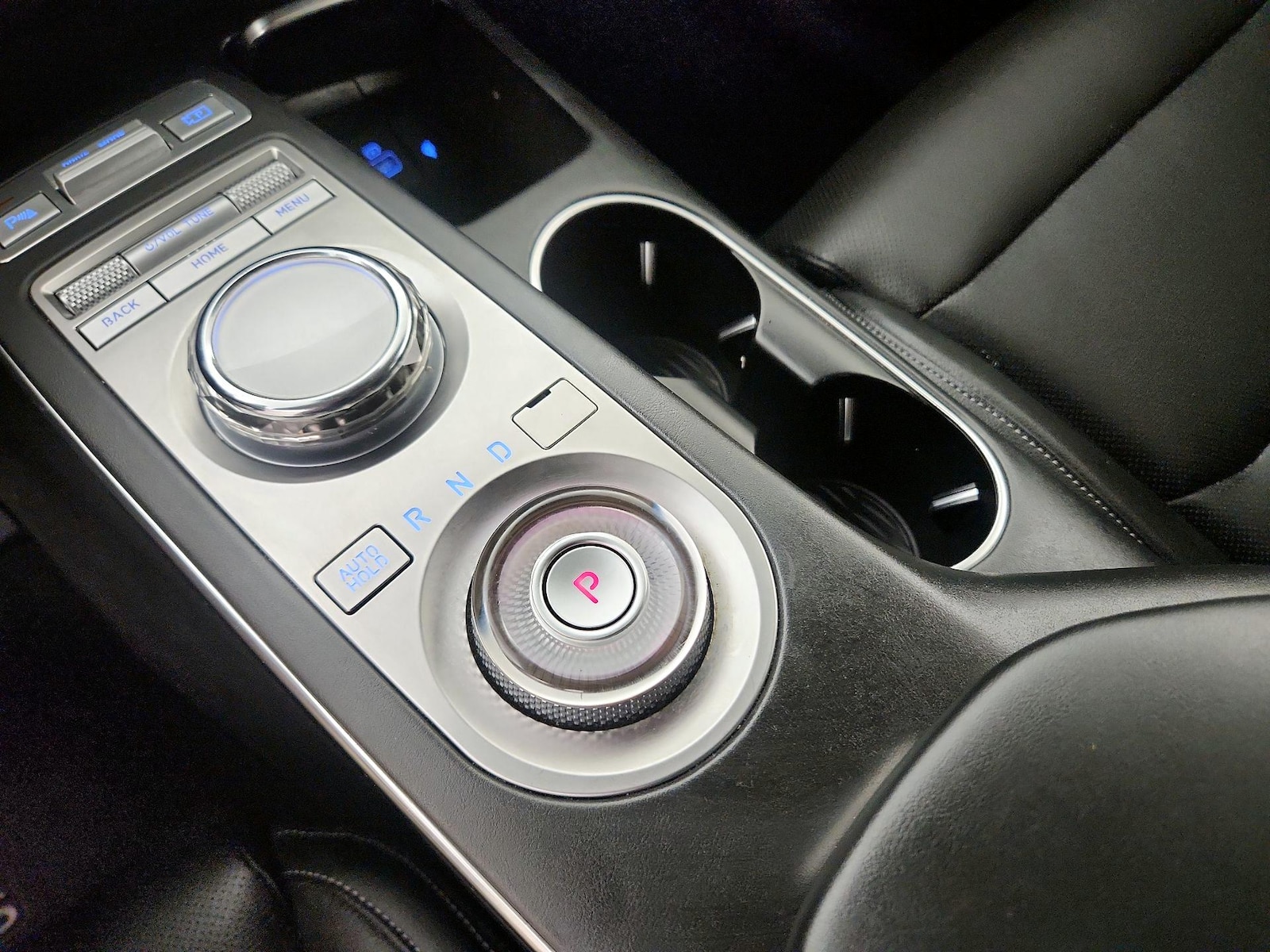 2025 GENESIS GV70 Standard - Photo 18