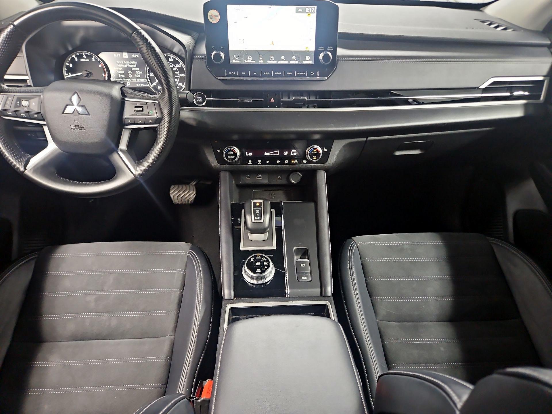 Thumbnail: 2024 Mitsubishi Outlander - 9