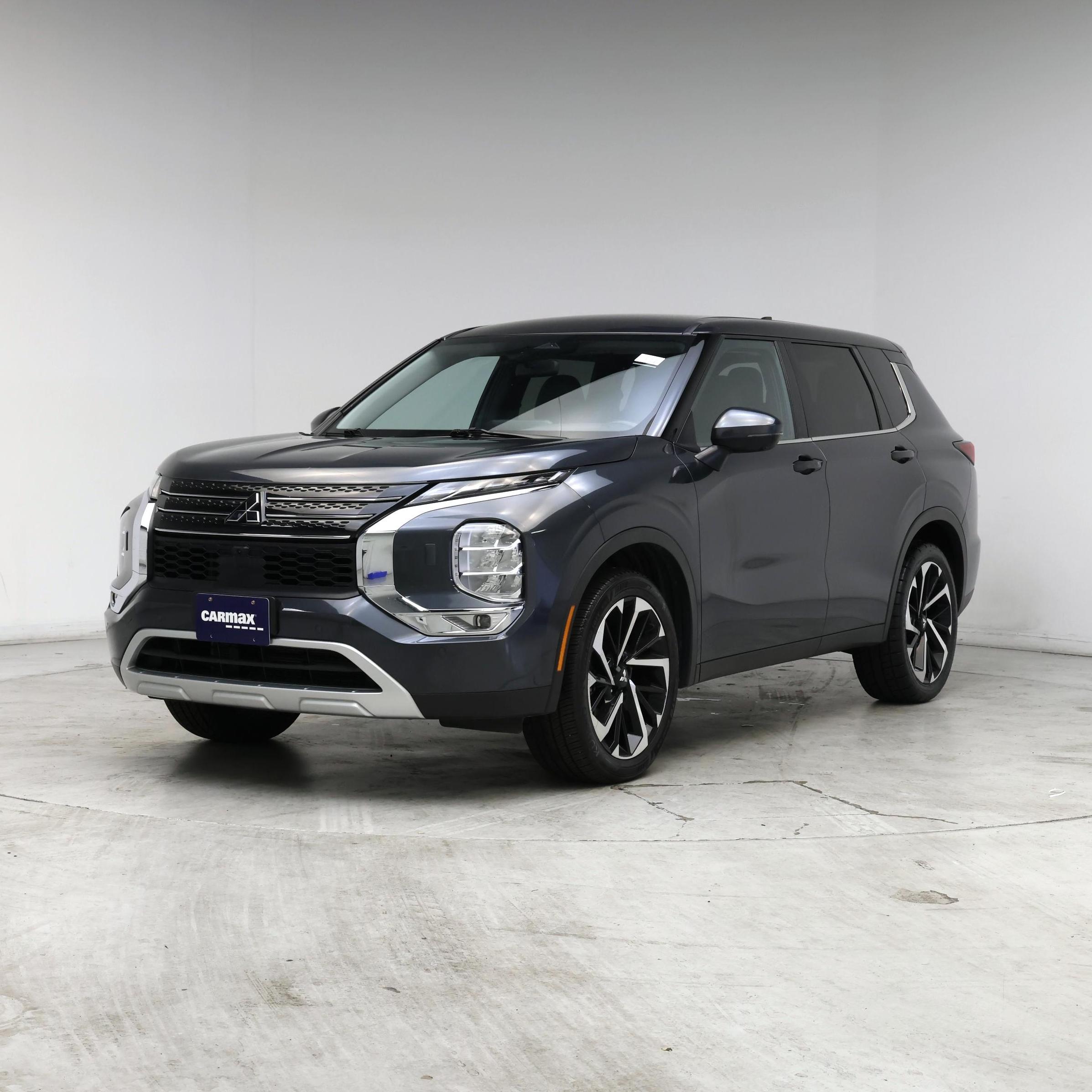 Thumbnail: 2024 Mitsubishi Outlander - 4