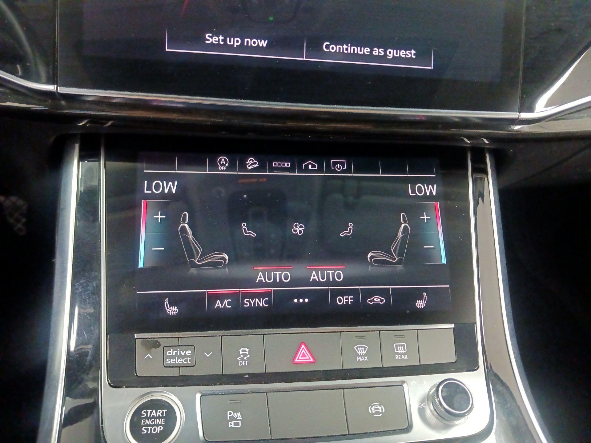 Thumbnail: 2024 Audi Q7 - 16