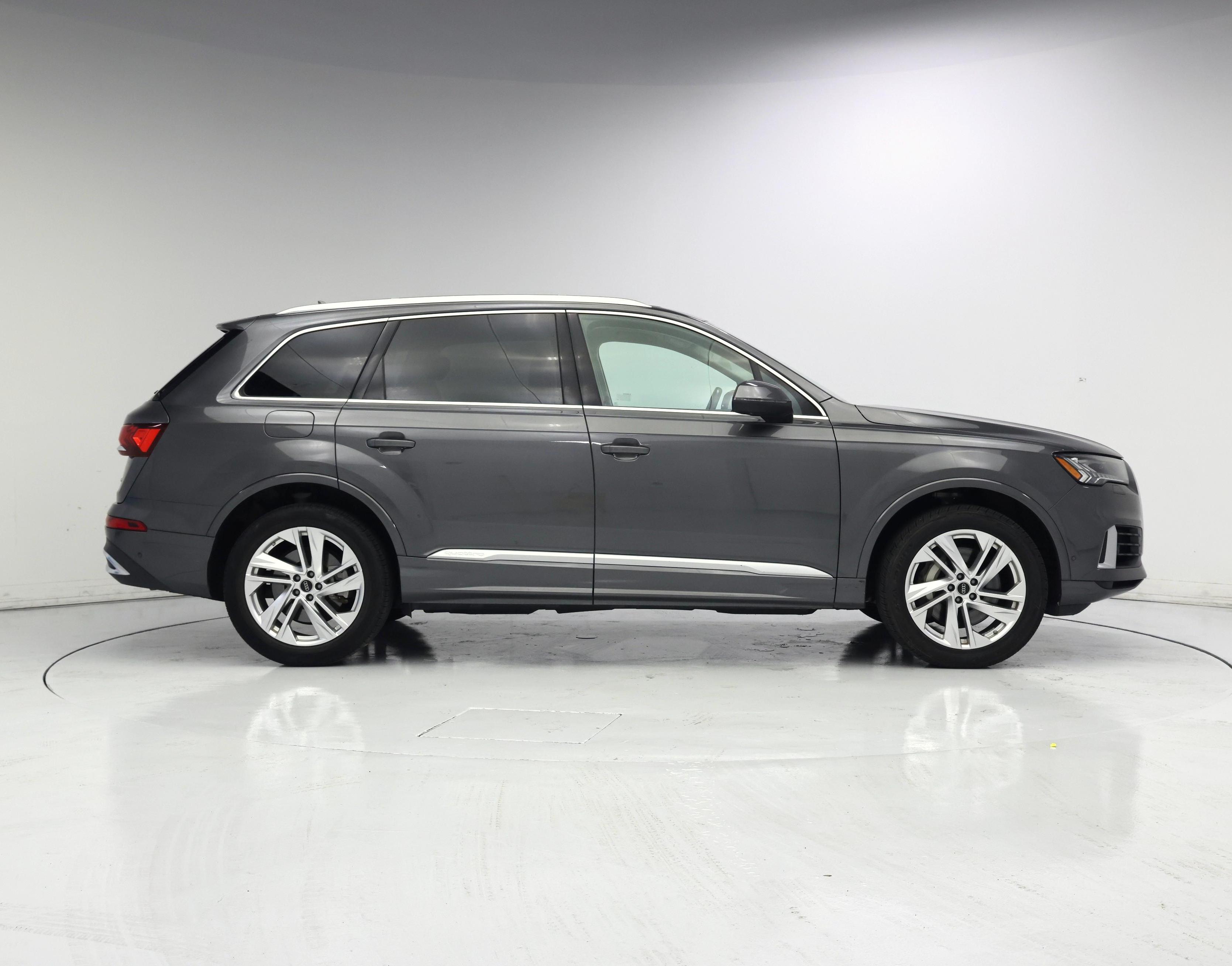 Thumbnail: 2024 Audi Q7 - 7