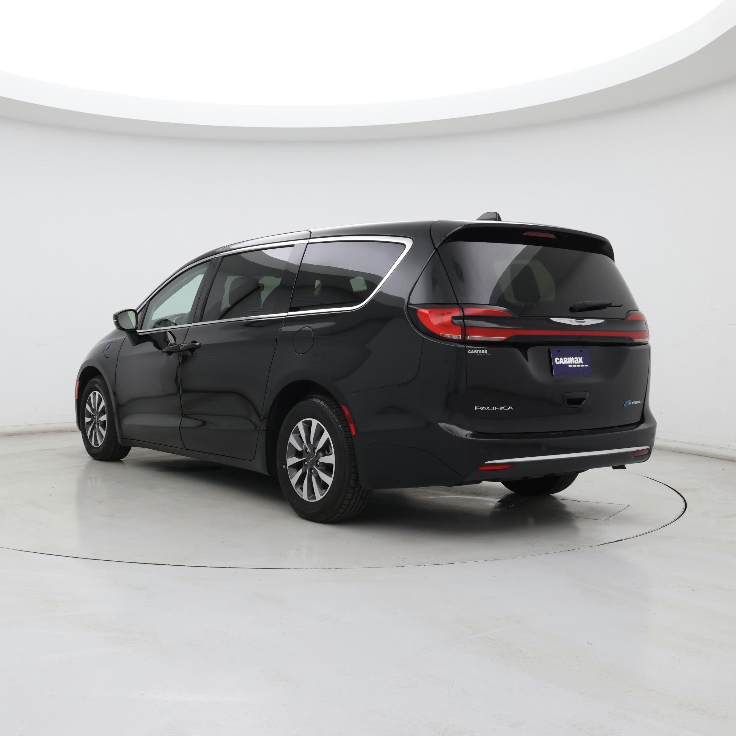 Thumbnail: 2024 Chrysler Pacifica - 2
