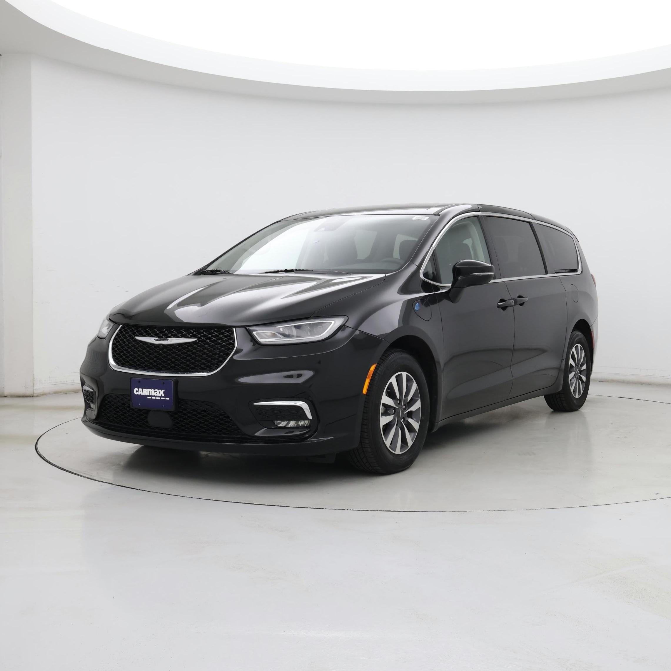 Thumbnail: 2024 Chrysler Pacifica - 4