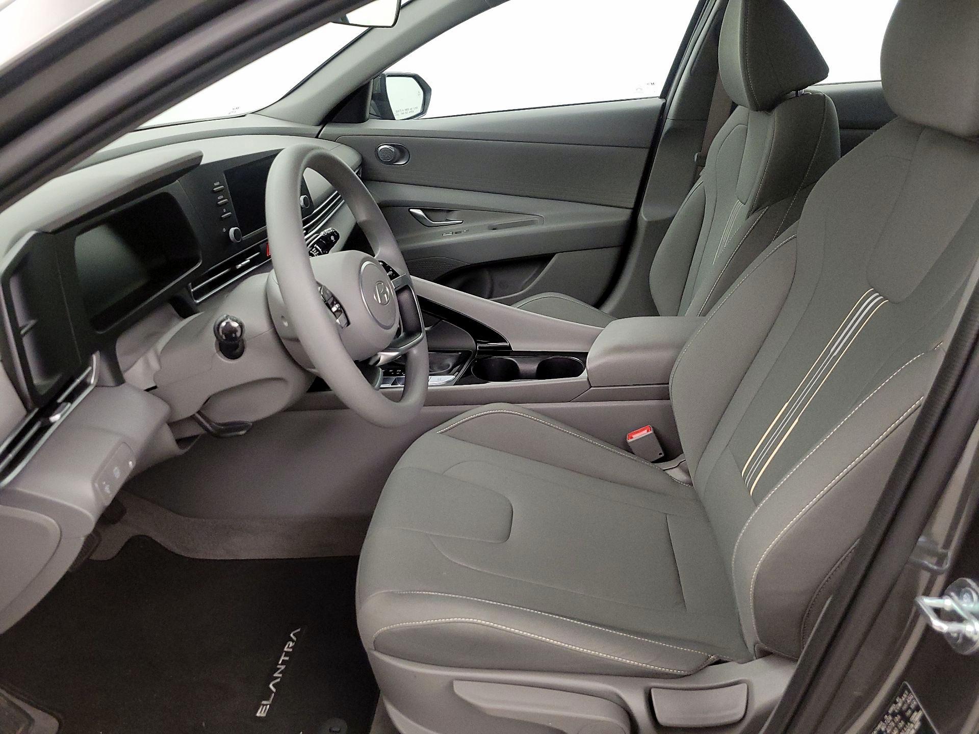 Thumbnail: 2025 Hyundai Elantra - 11