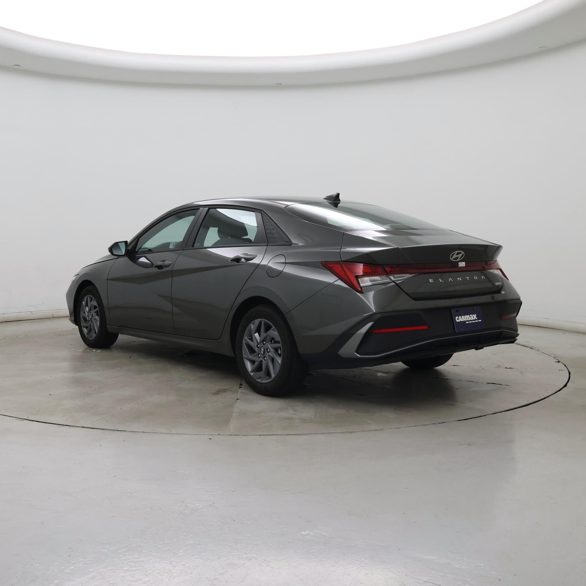 Thumbnail: 2025 Hyundai Elantra - 2