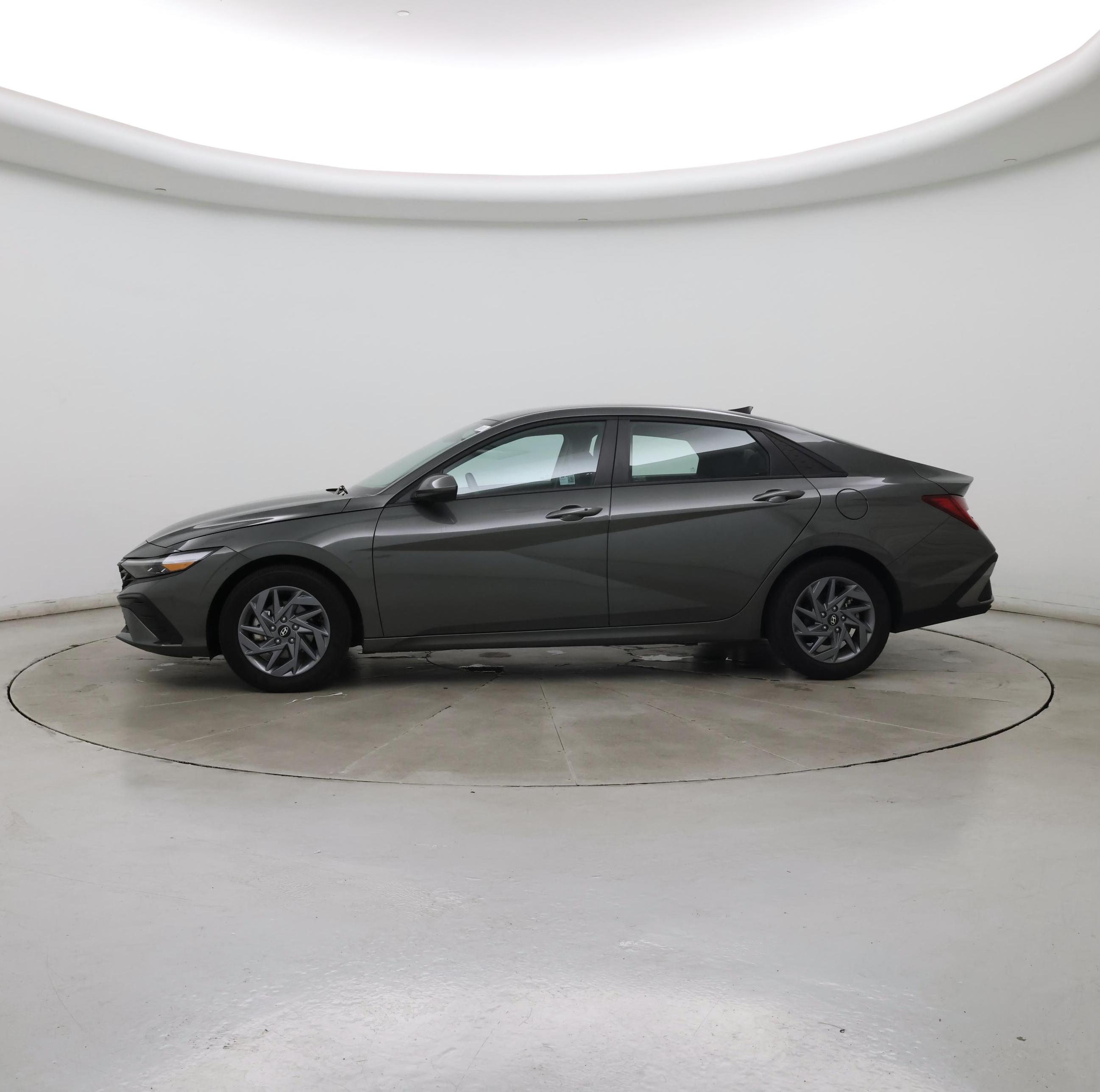 Thumbnail: 2025 Hyundai Elantra - 3