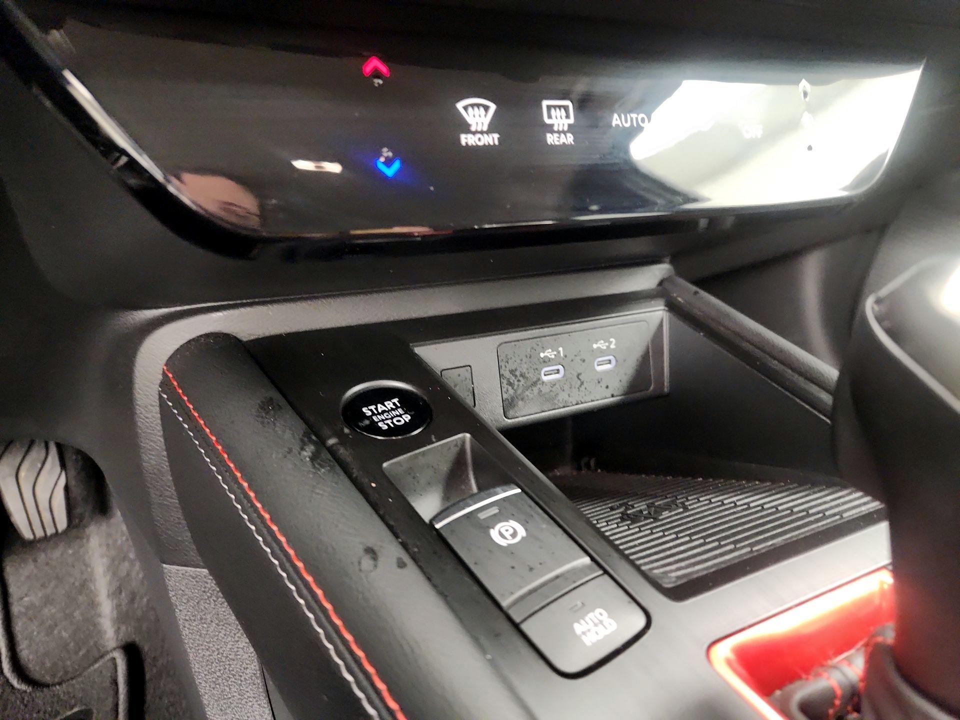 Thumbnail: 2025 Nissan Kicks - 18