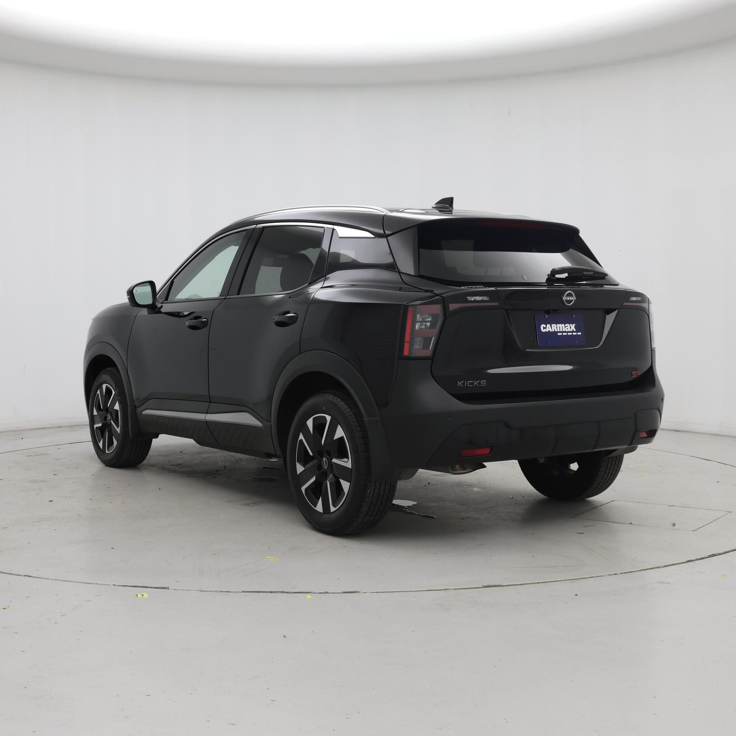 Thumbnail: 2025 Nissan Kicks - 2