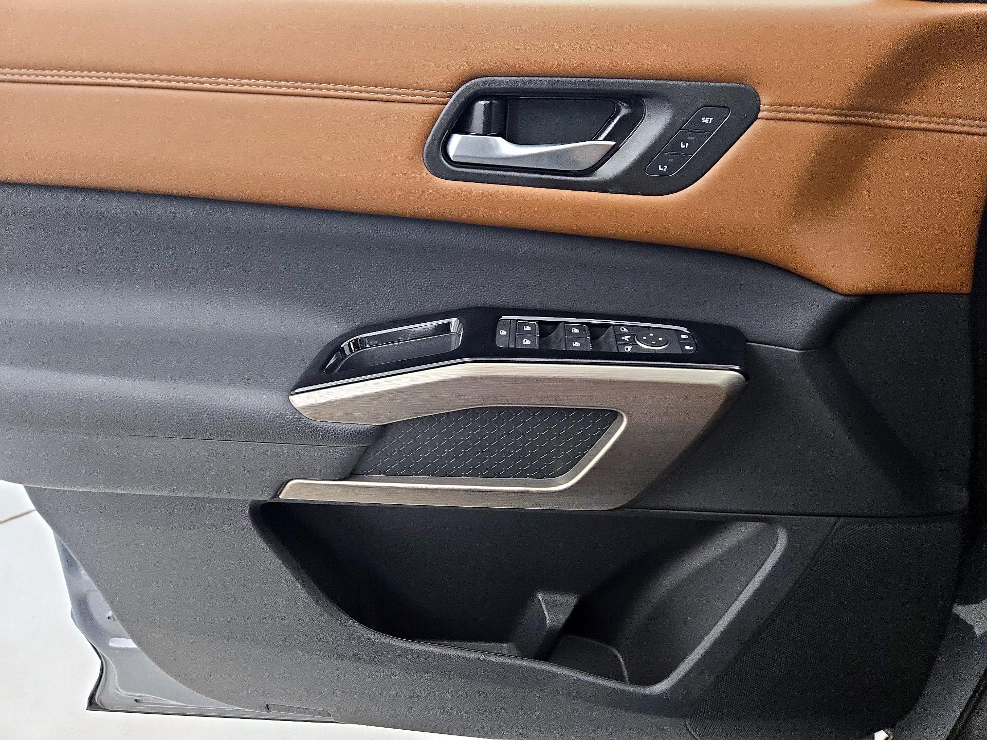 Thumbnail: 2025 Nissan Pathfinder - 12