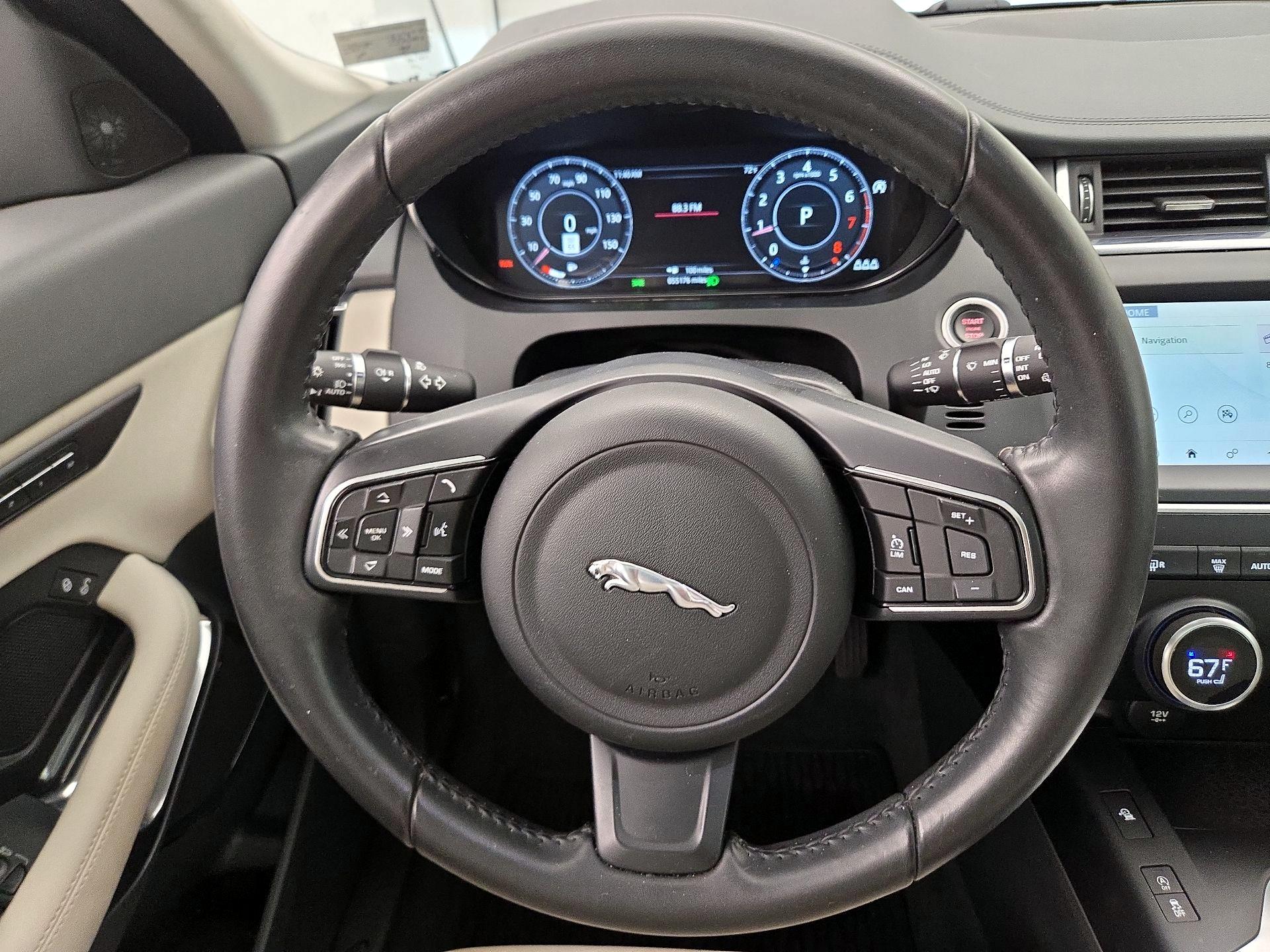 Thumbnail: 2019 Jaguar E-Pace - 10