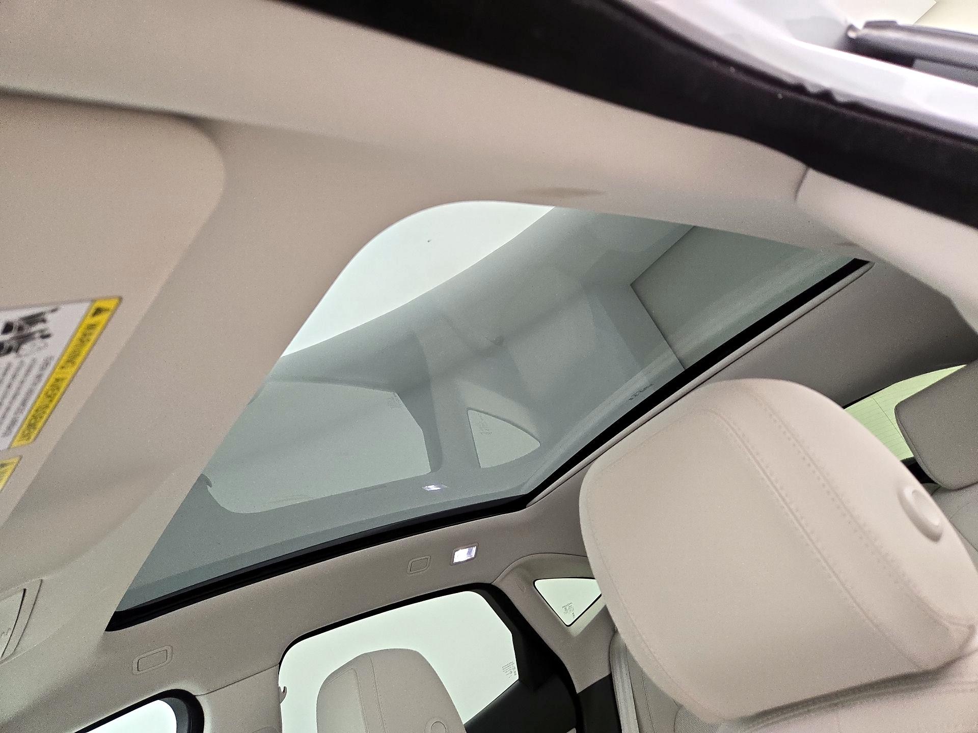 Thumbnail: 2019 Jaguar E-Pace - 20