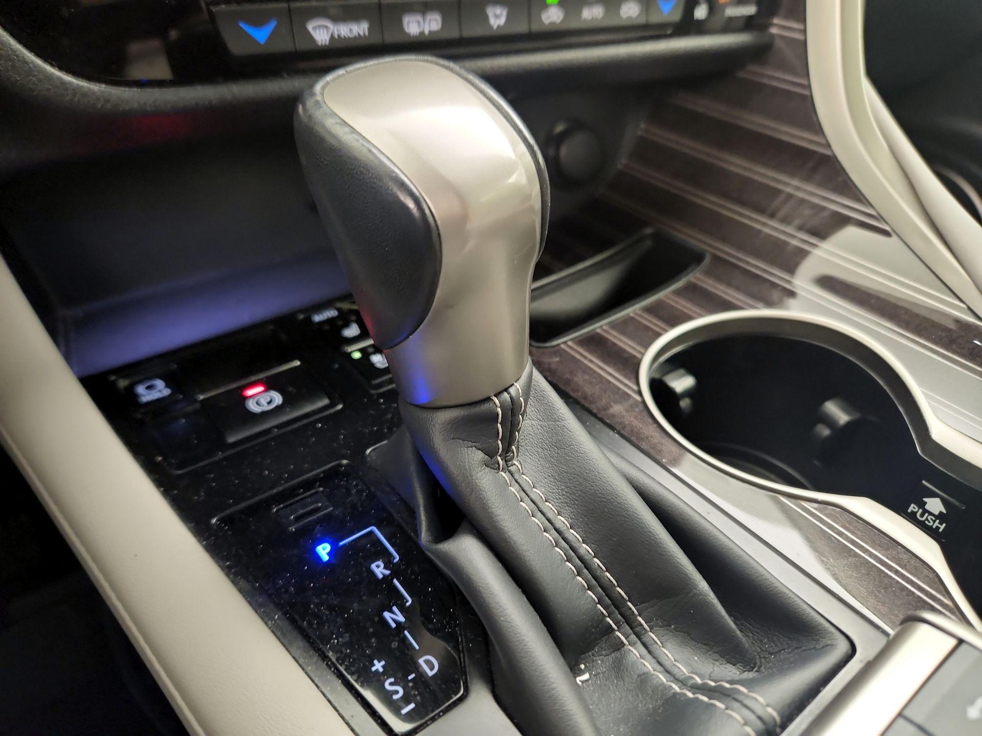 Thumbnail: 2020 Lexus RX - 18