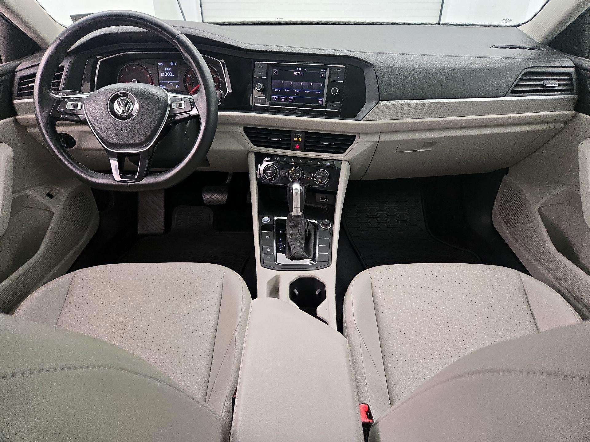 Thumbnail: 2019 Volkswagen Jetta - 9