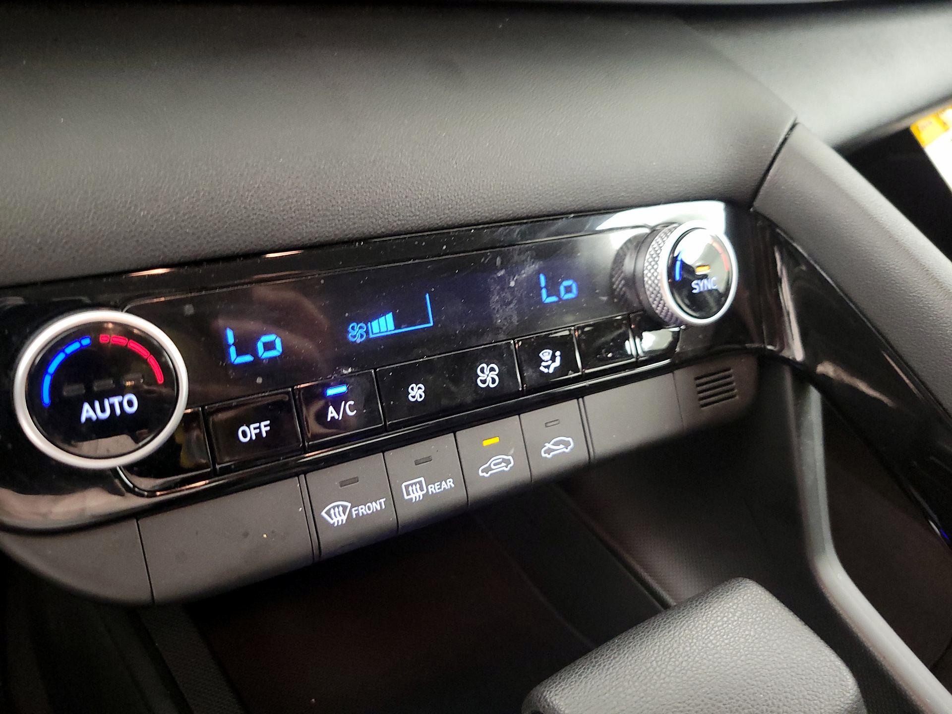 Thumbnail: 2025 Hyundai Elantra - 16