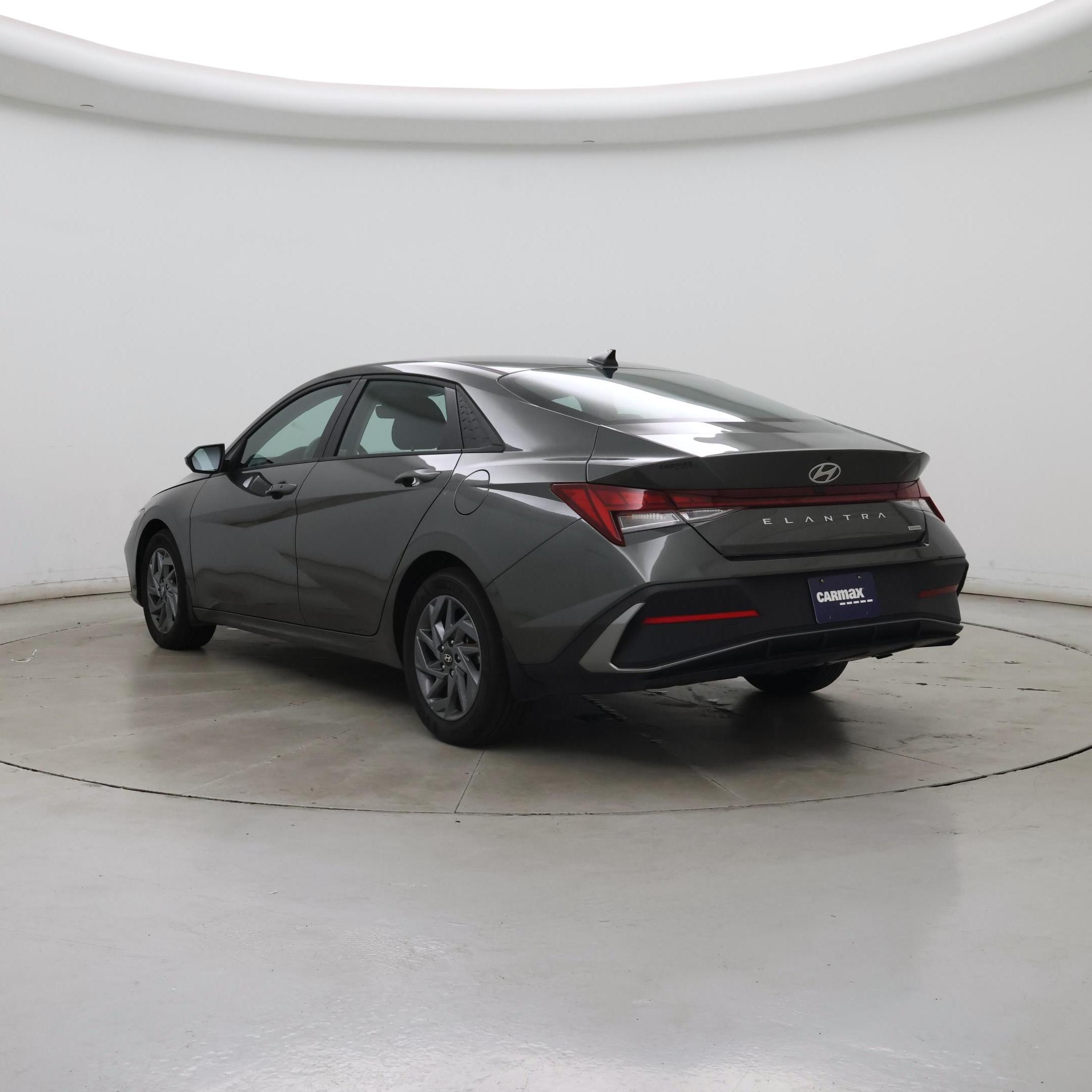 Thumbnail: 2025 Hyundai Elantra - 2