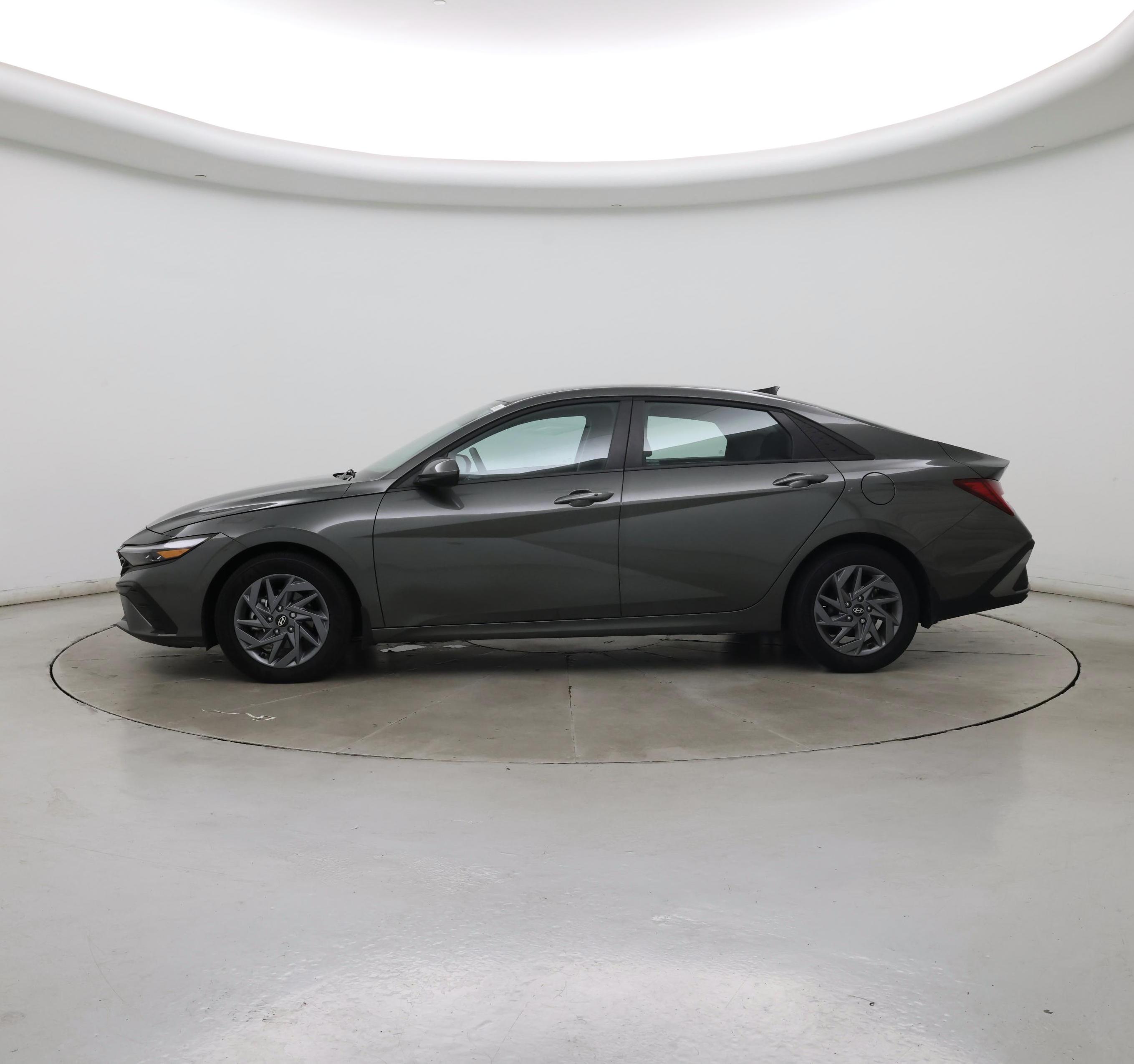 Thumbnail: 2025 Hyundai Elantra - 3