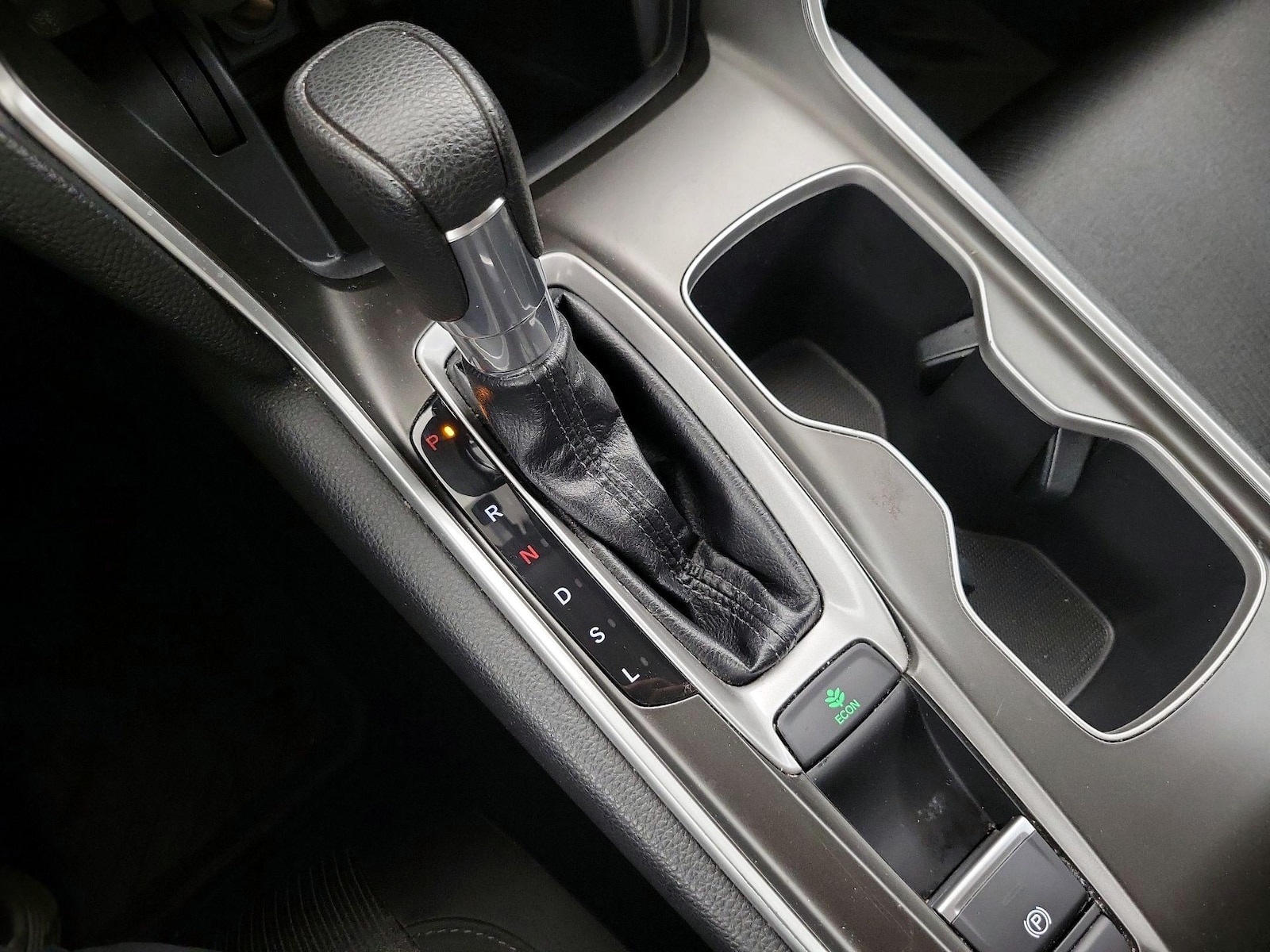 2019 Honda Accord LX - Photo 18