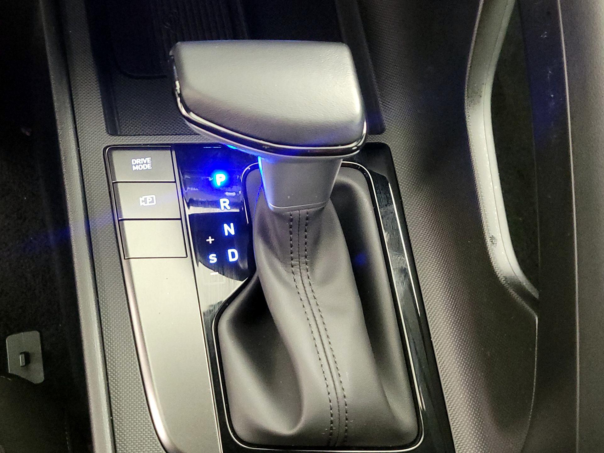 Thumbnail: 2025 Hyundai Elantra - 17