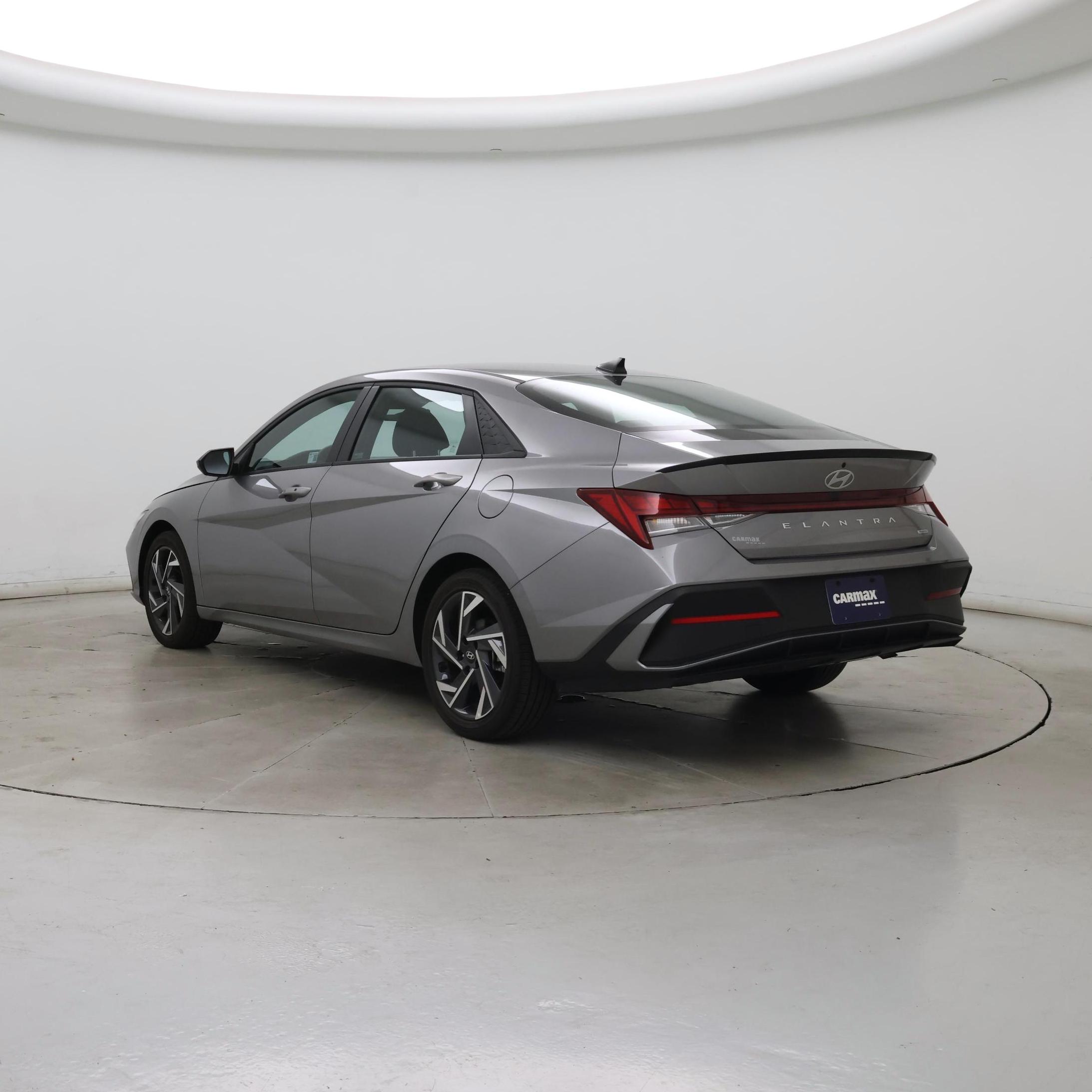 Thumbnail: 2025 Hyundai Elantra - 2