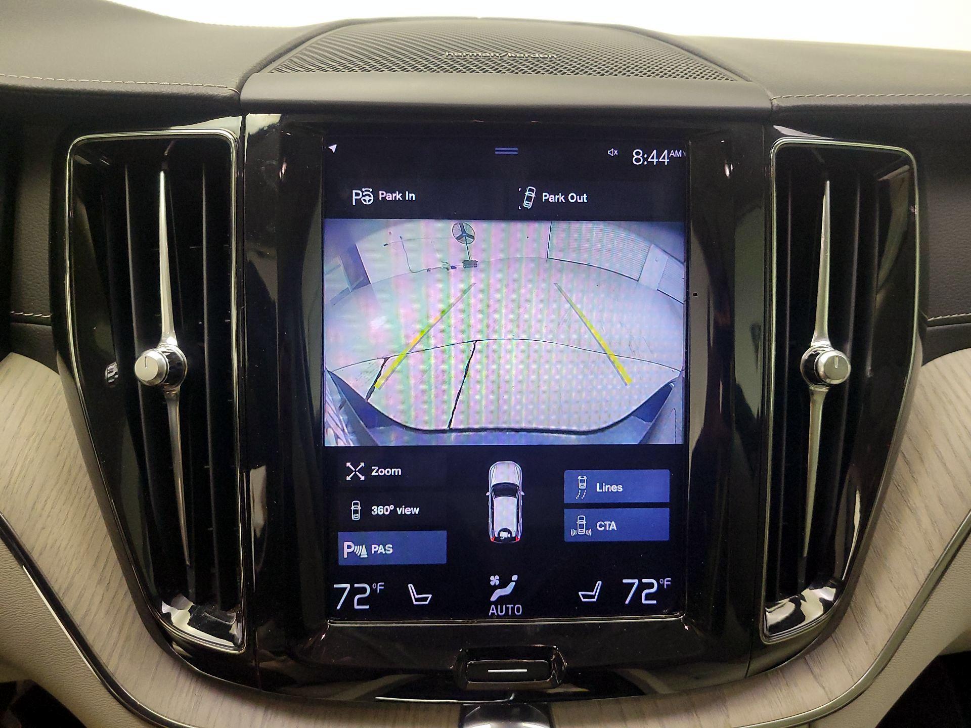 Thumbnail: 2019 Volvo XC60 - 14