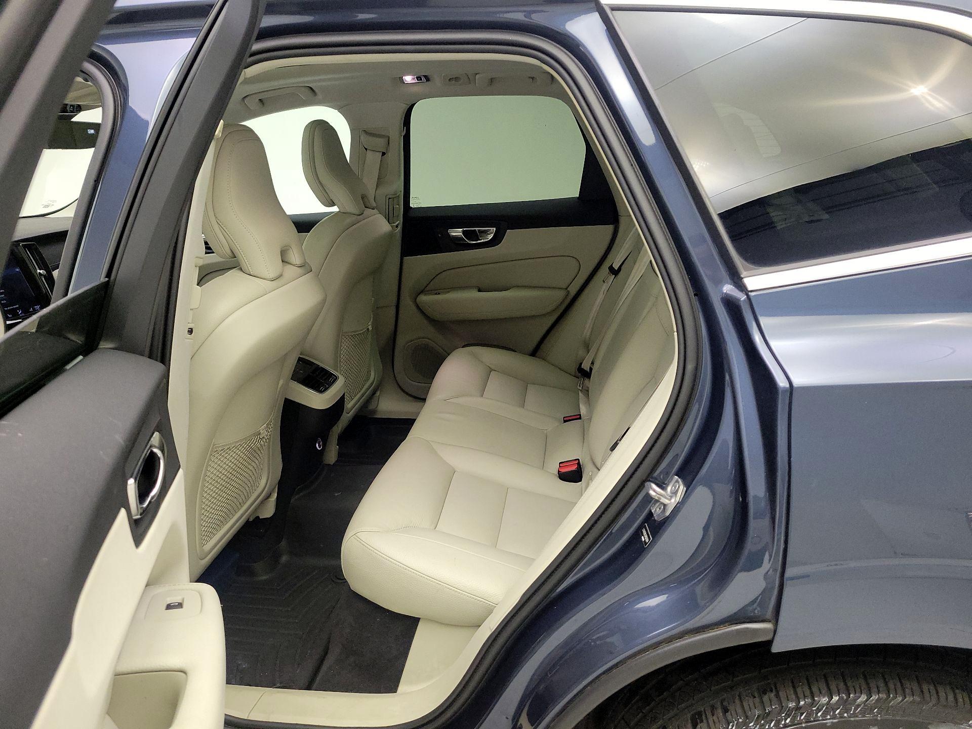 Thumbnail: 2019 Volvo XC60 - 20