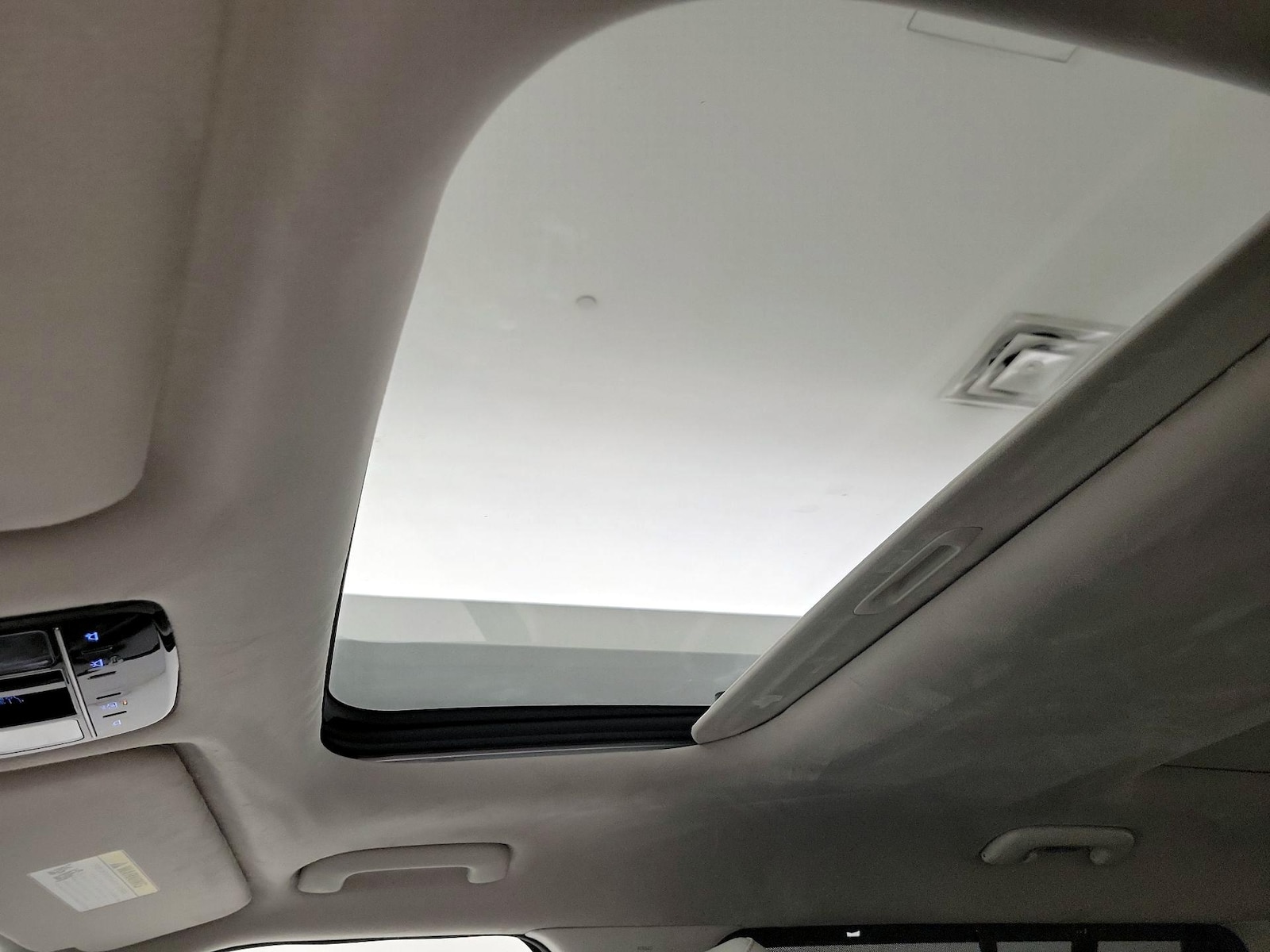 Sunroof(s) & Skylight(s)