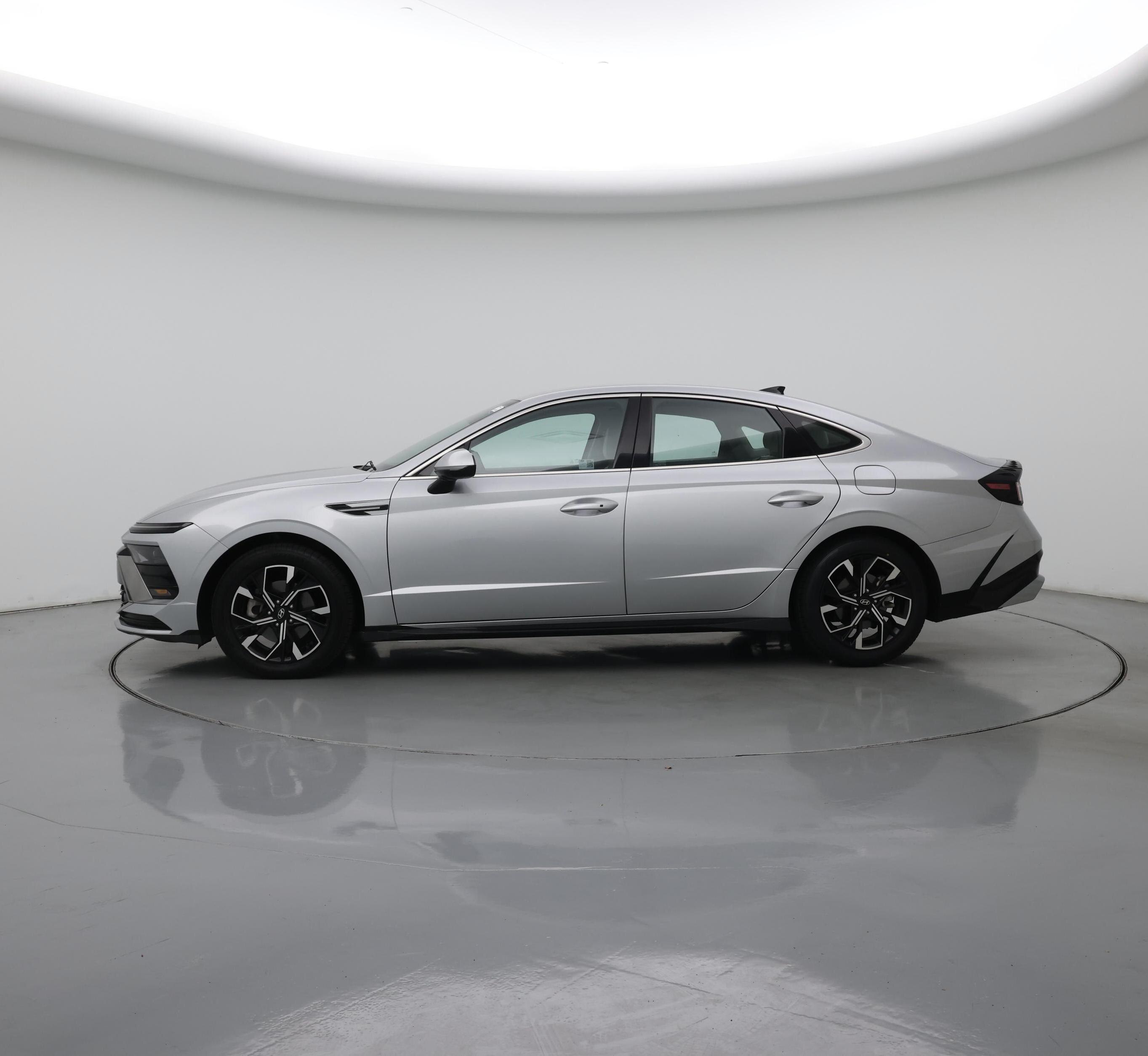 Thumbnail: 2024 Hyundai Sonata - 3