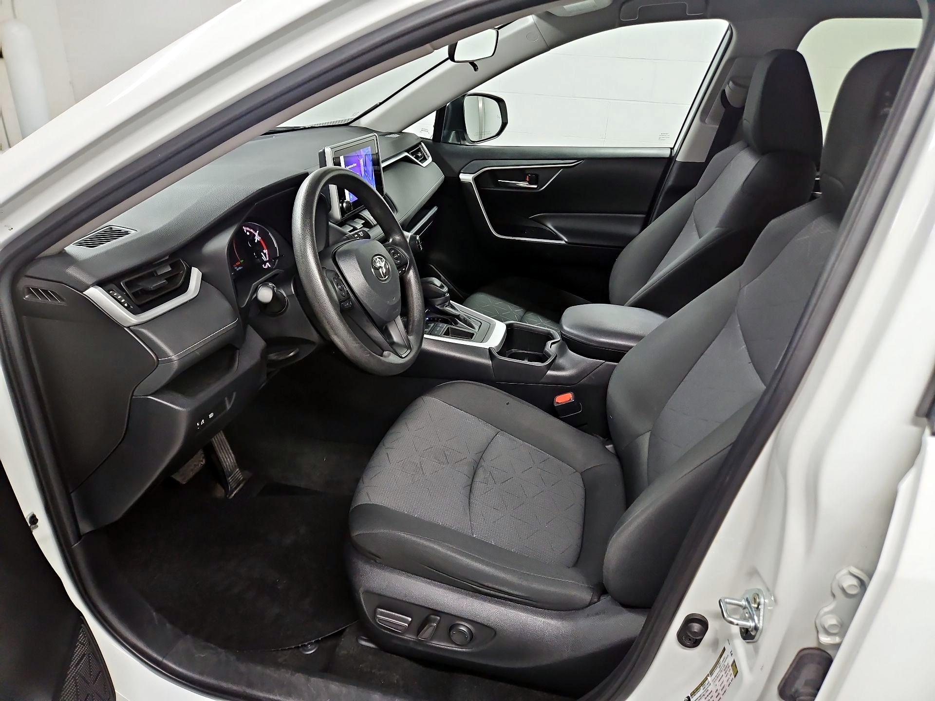 Thumbnail: 2024 Toyota RAV4 - 11