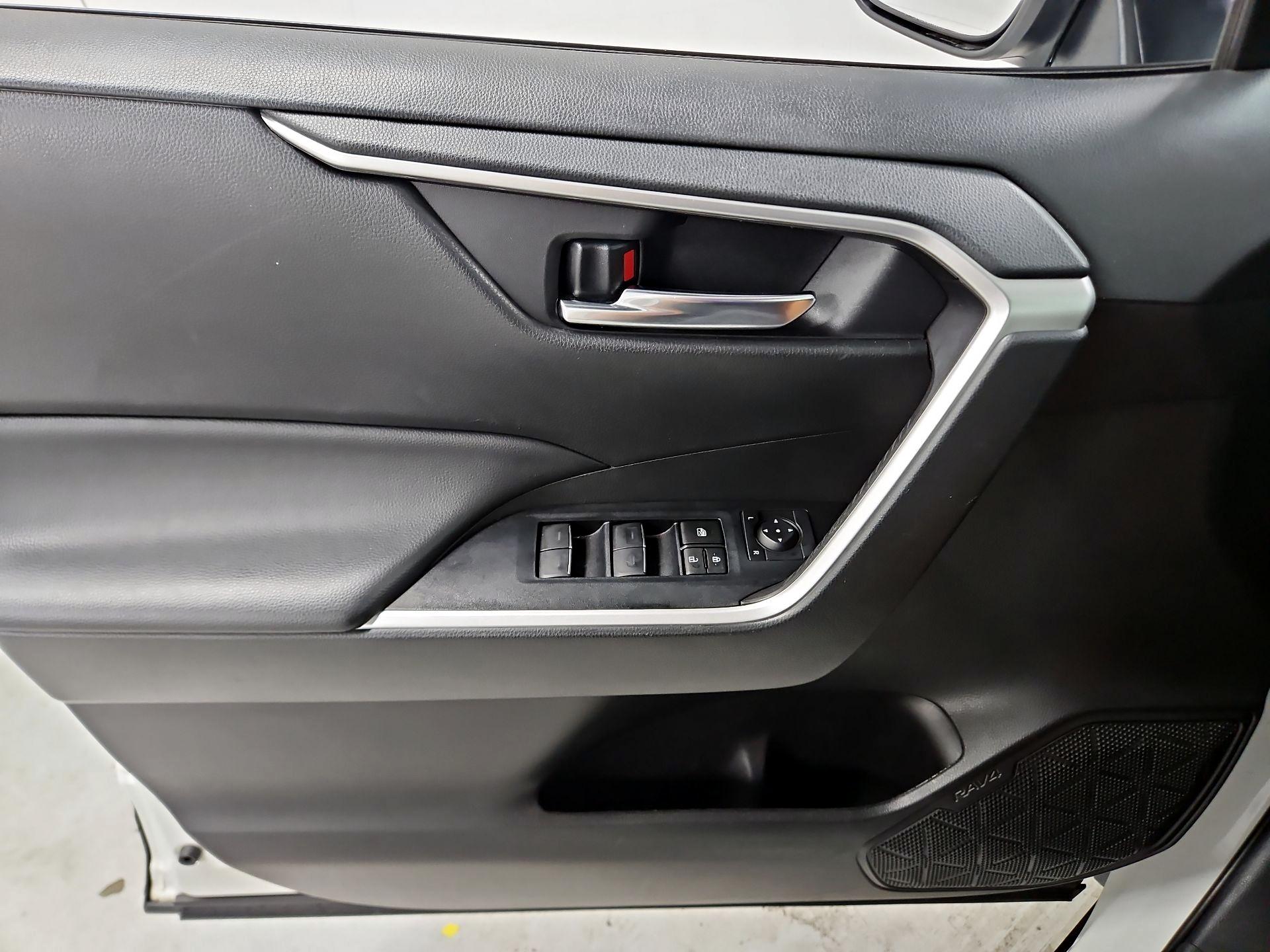 Thumbnail: 2024 Toyota RAV4 - 12