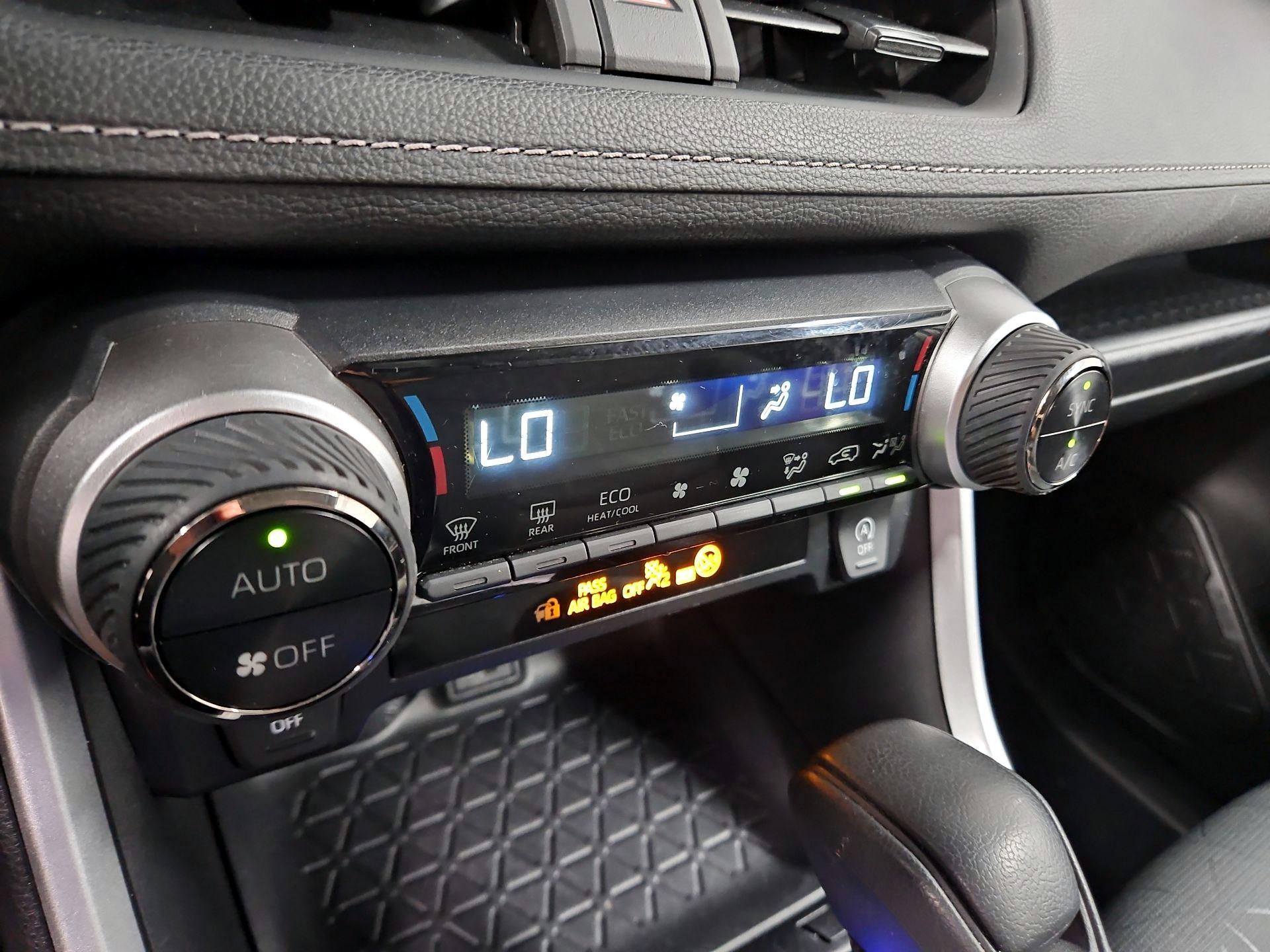 Thumbnail: 2024 Toyota RAV4 - 16