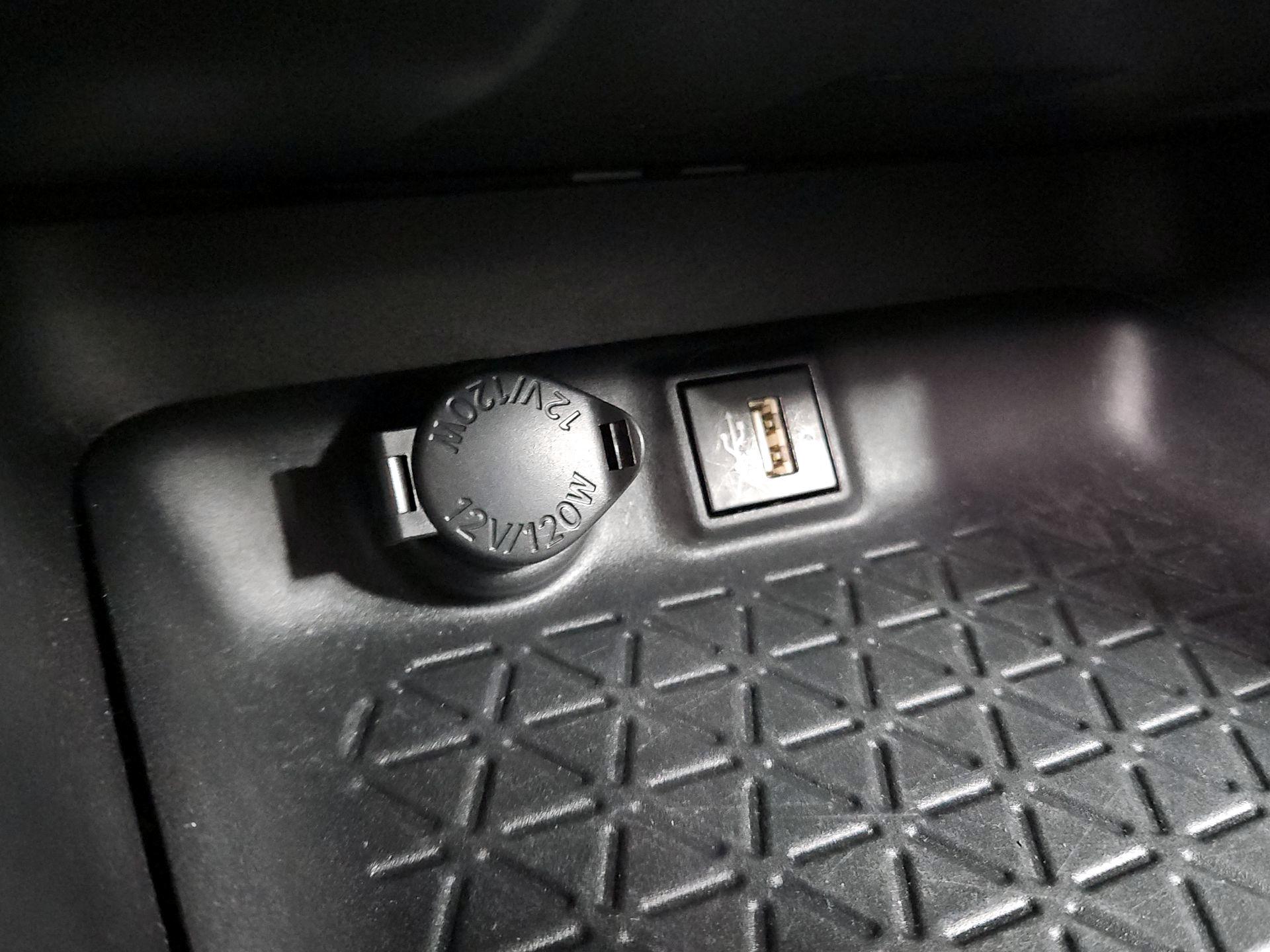 Thumbnail: 2024 Toyota RAV4 - 18