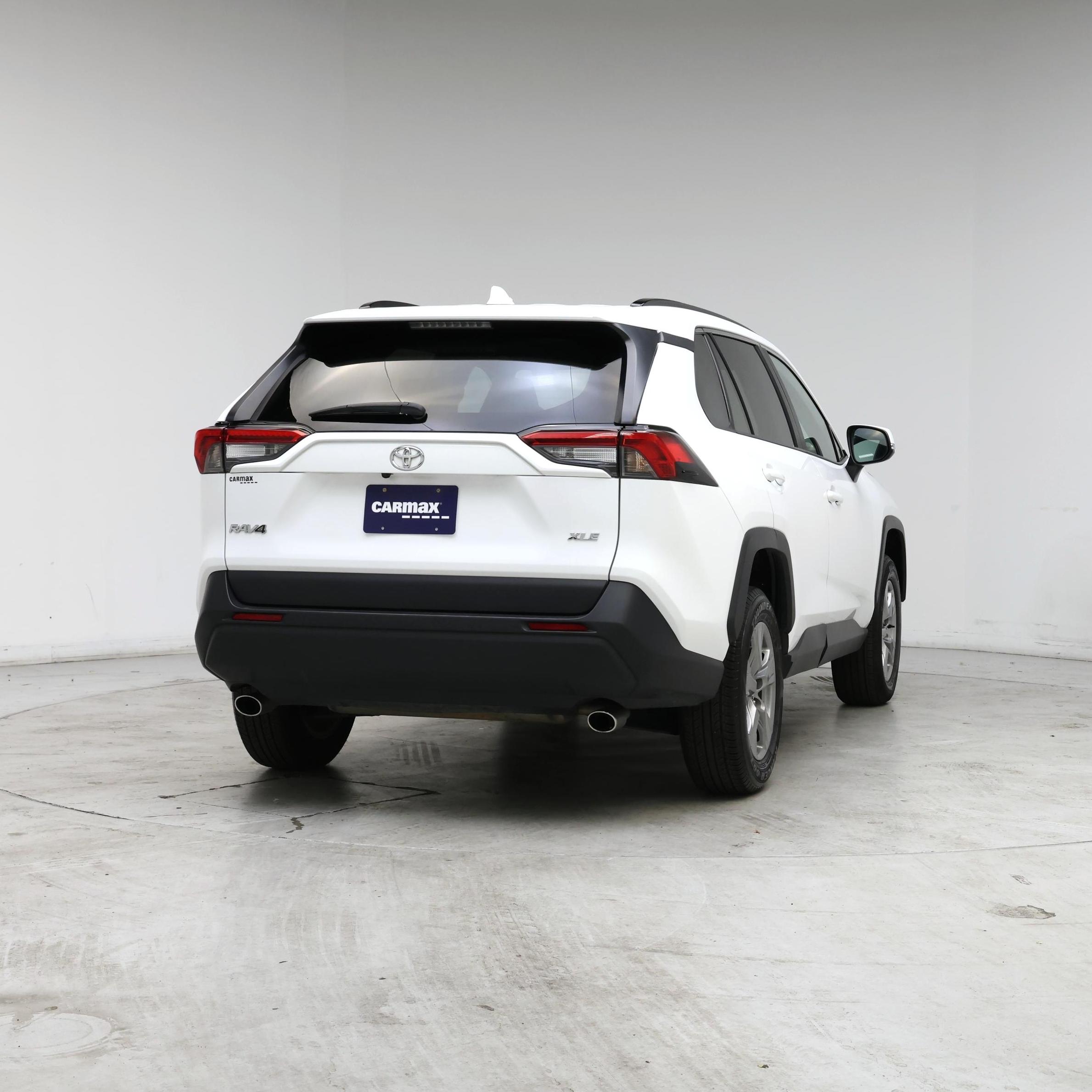 Thumbnail: 2024 Toyota RAV4 - 8
