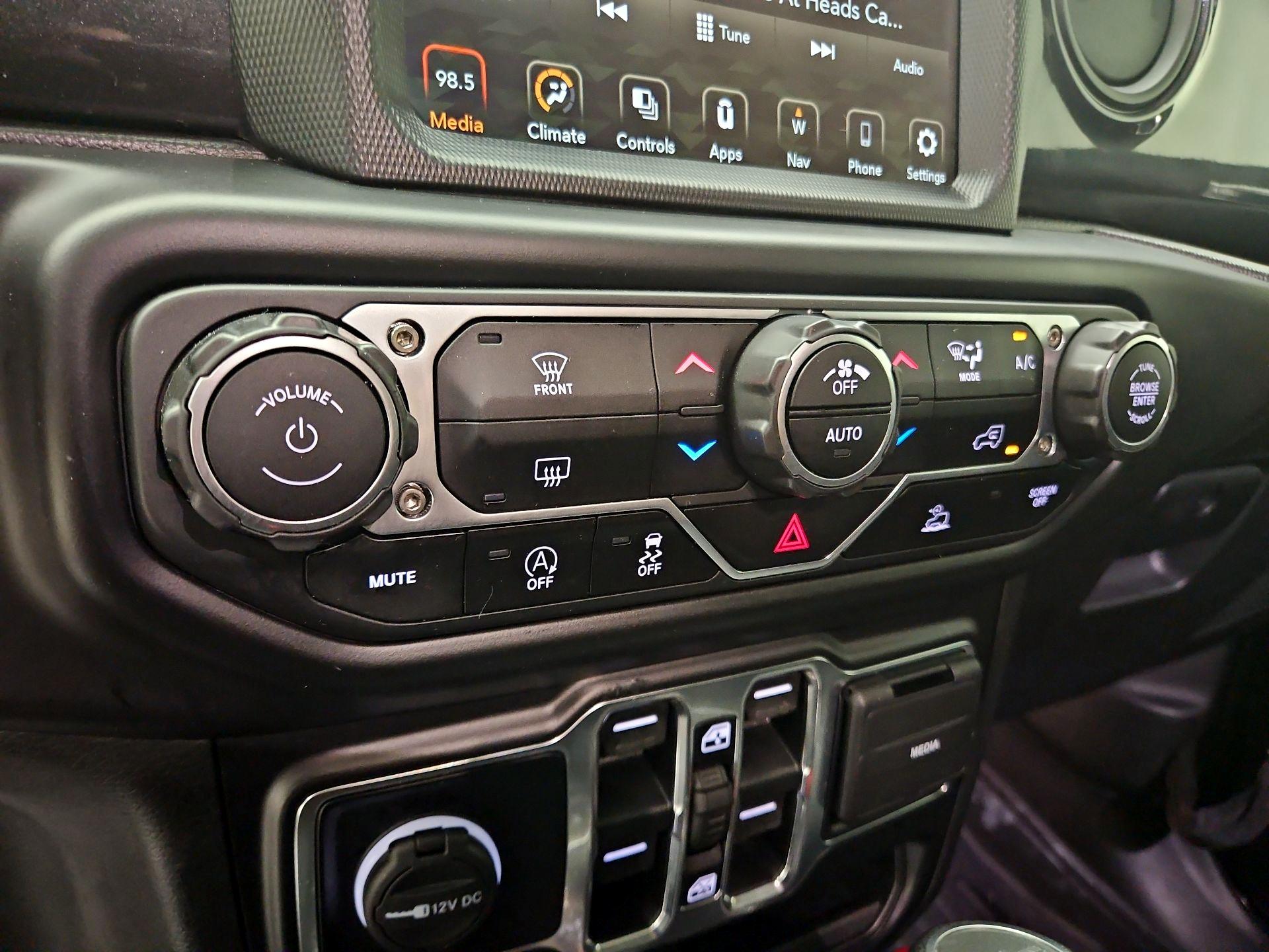 Thumbnail: 2022 Jeep Gladiator - 17