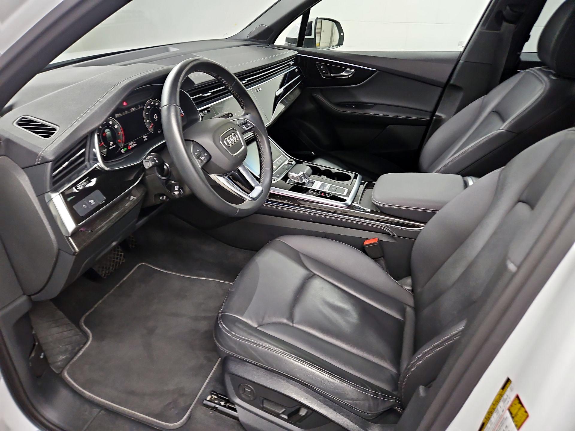 Thumbnail: 2025 Audi Q7 - 11
