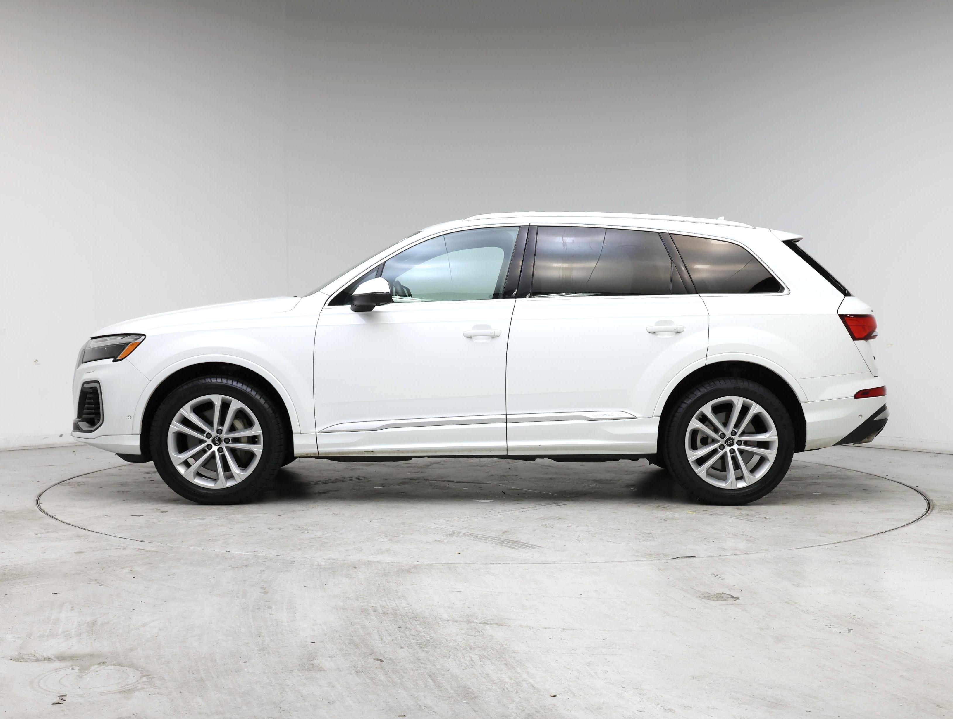 Thumbnail: 2025 Audi Q7 - 3