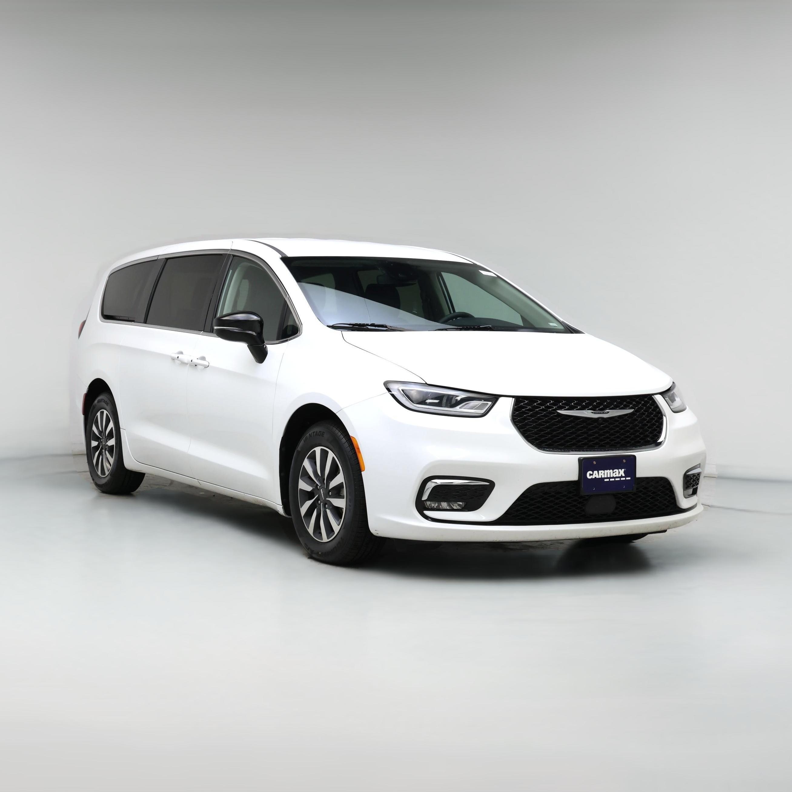 Thumbnail: 2024 Chrysler Pacifica - 1