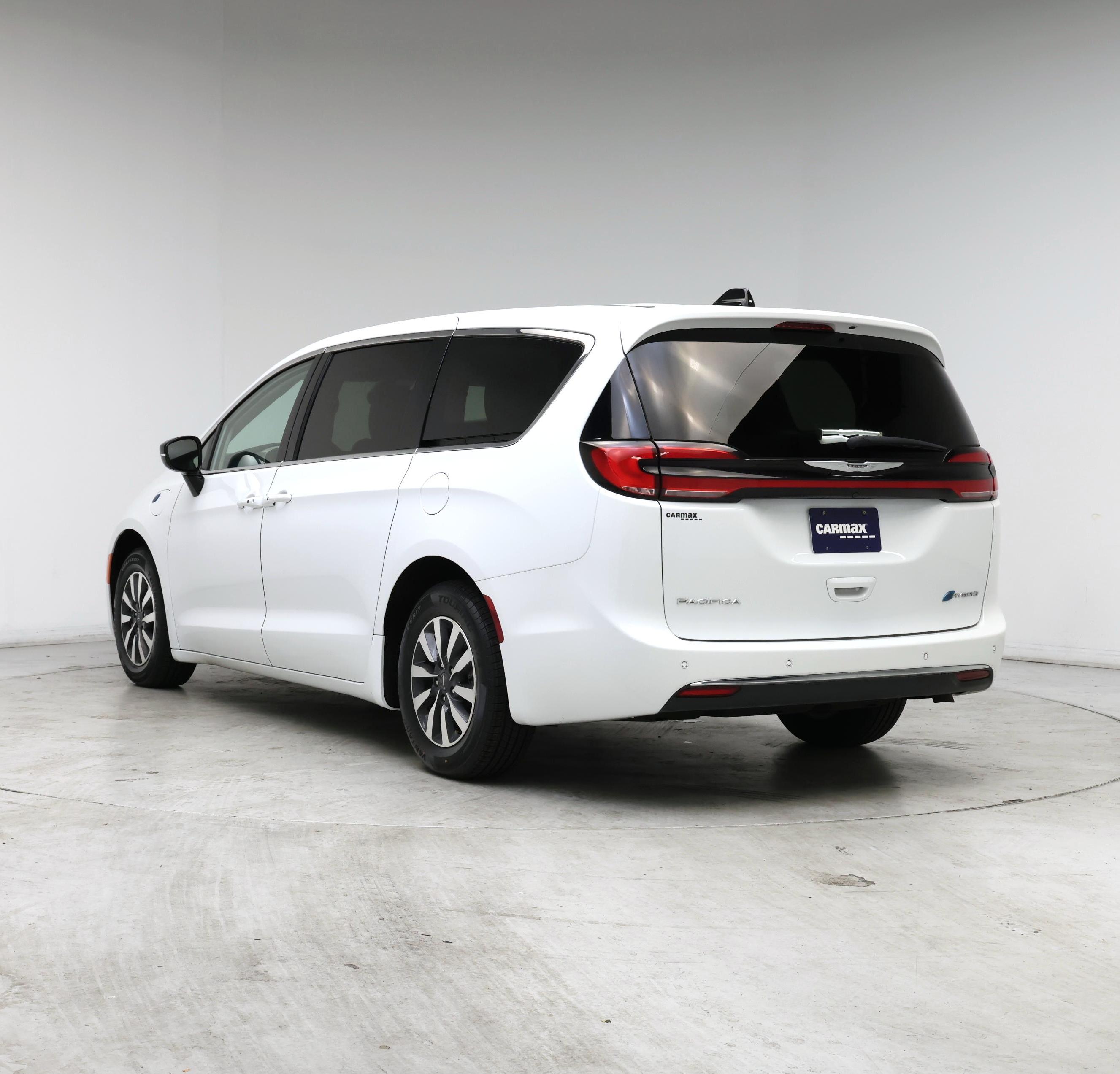 Thumbnail: 2024 Chrysler Pacifica - 2