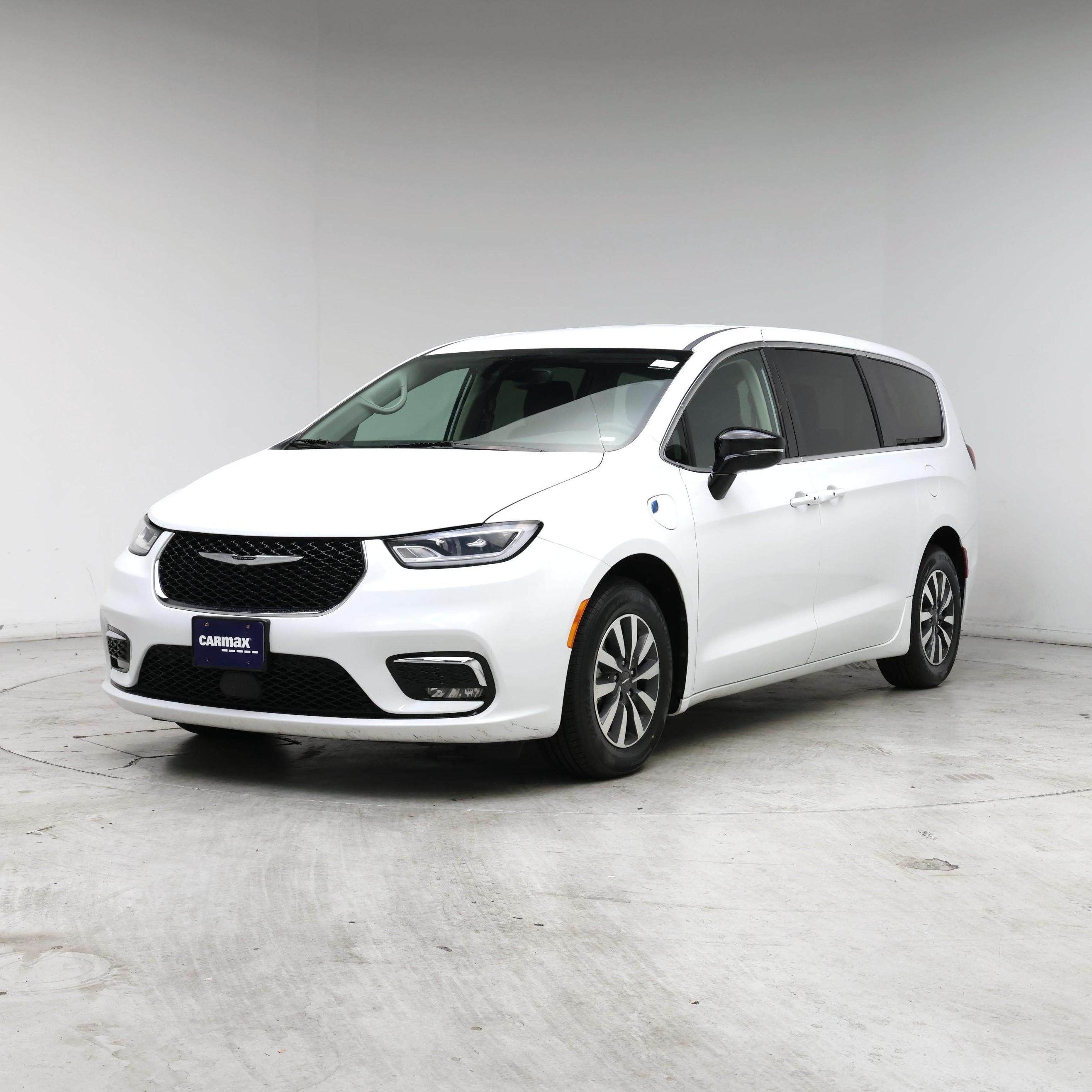 Thumbnail: 2024 Chrysler Pacifica - 4