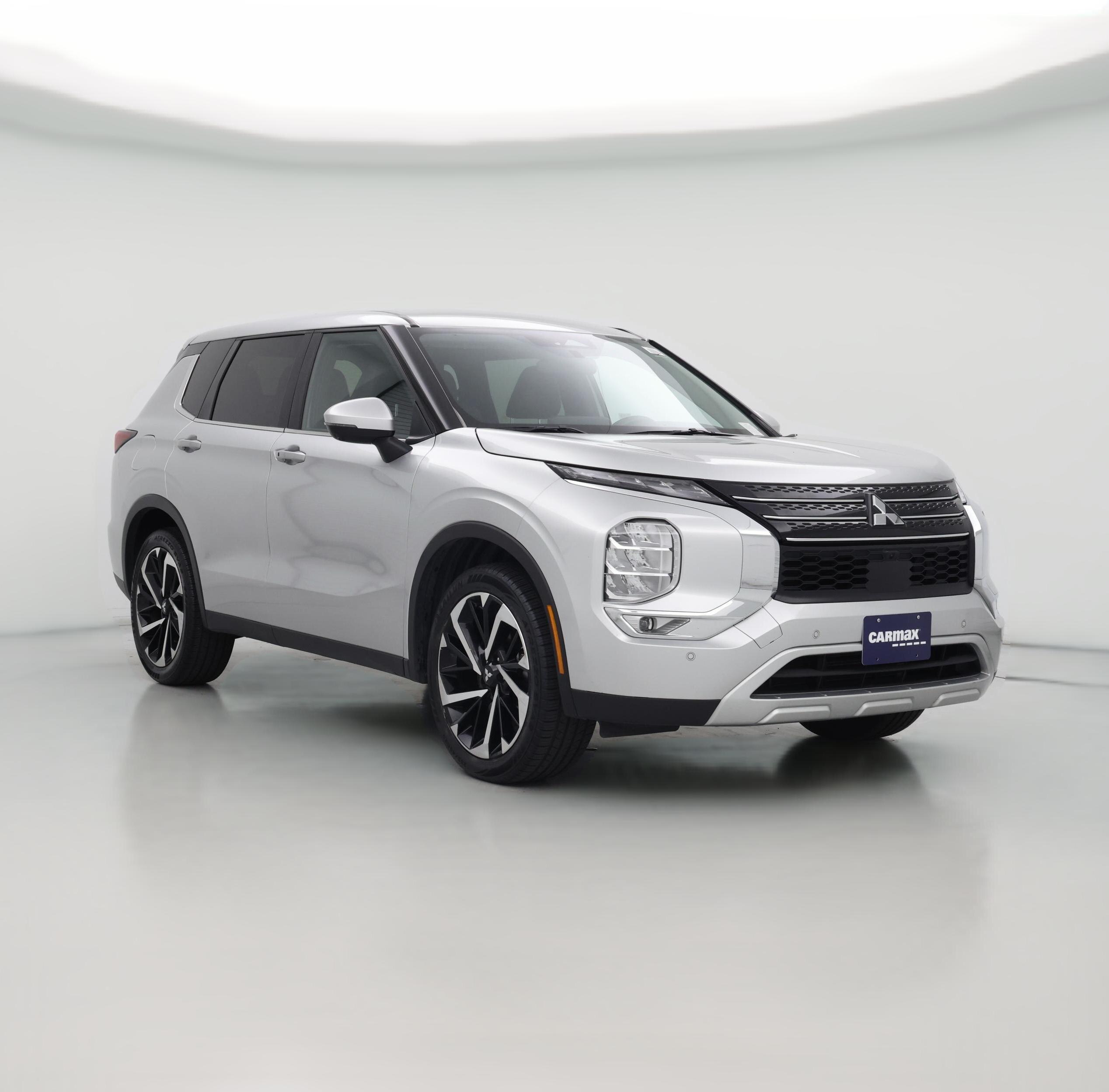 Thumbnail: 2024 Mitsubishi Outlander - 1